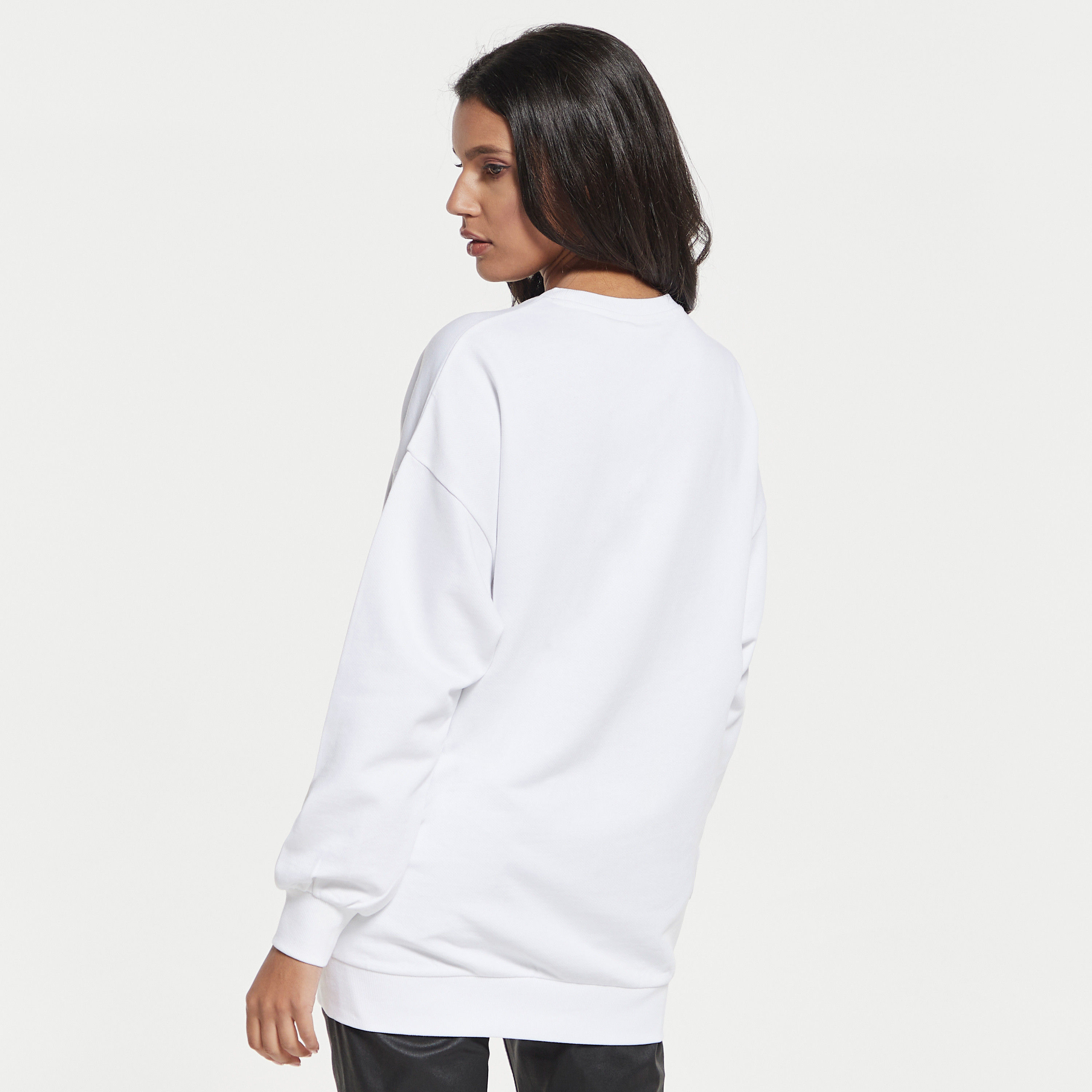 سويت شيرت بياقة ضيقة وأكمام طويلة وطبعات ميكي ماوس-women-winterwear-hoodiesandsweatshirts-sweatshirts-image-3