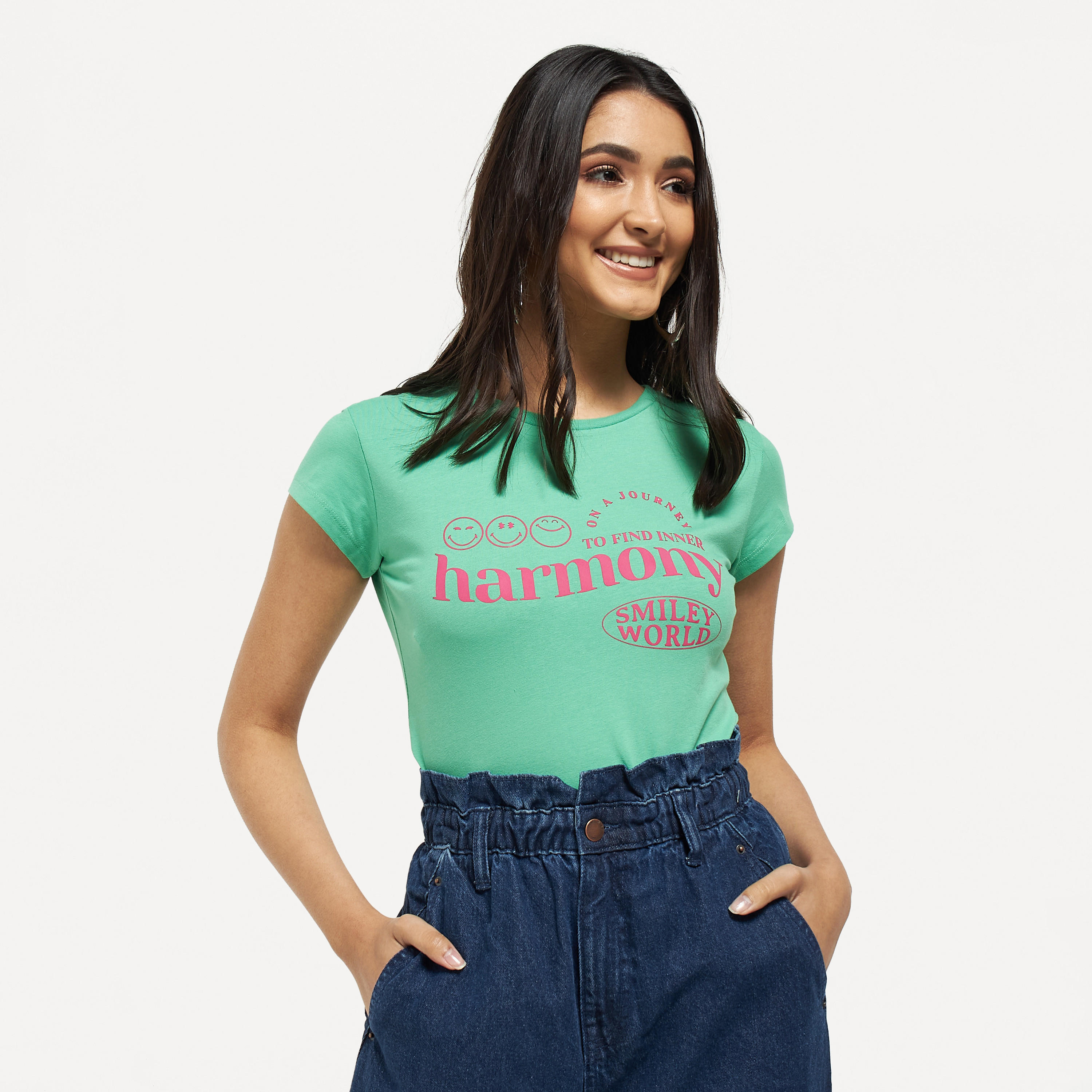 تيشيرت بياقة ضيّقة وأكمام كاب وطبعات-women-clothing-tshirts-image-1
