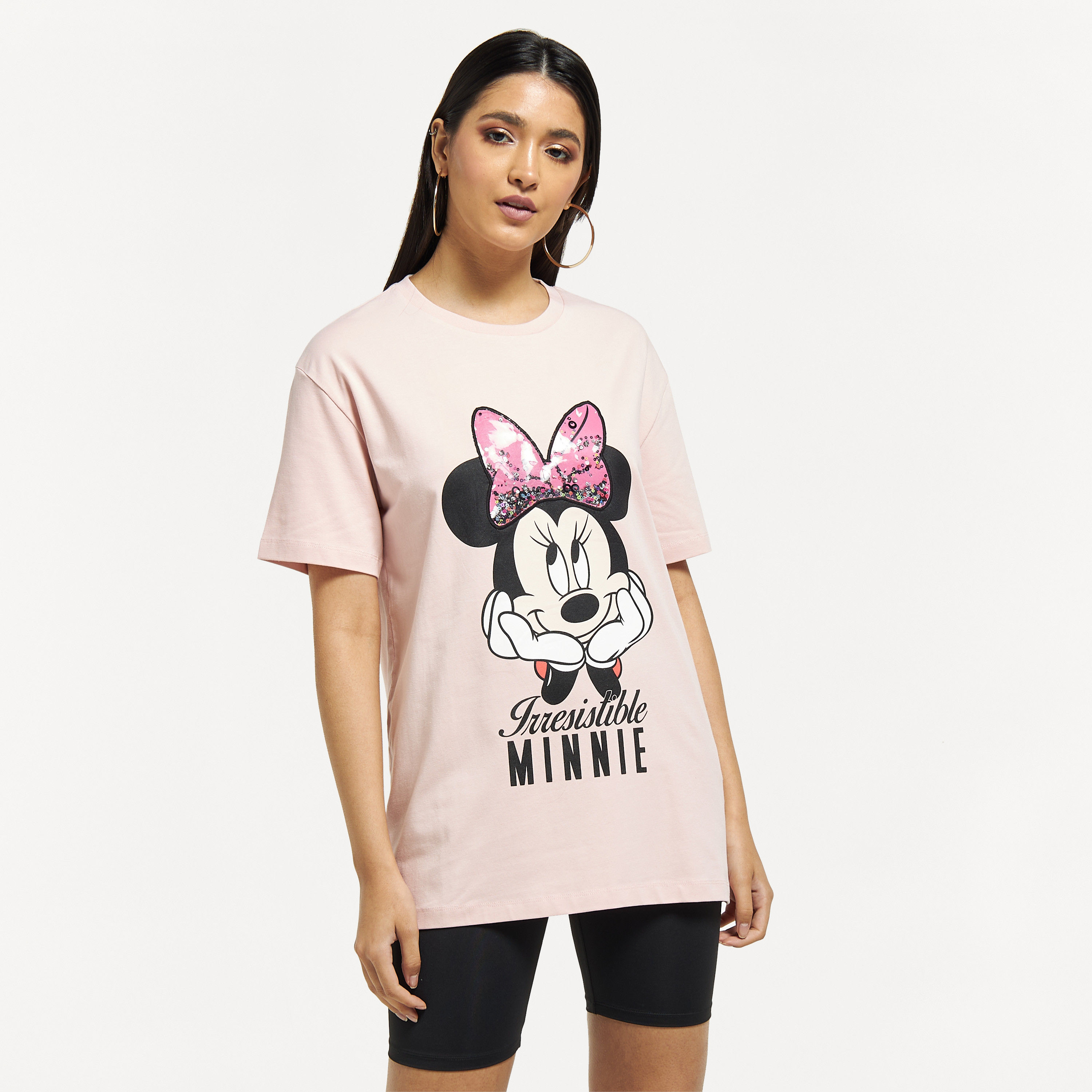 تيشيرت بياقة ضيّقة وأكمام قصيرة وطبعات ميني ماوس-women-clothing-tshirts-image-1