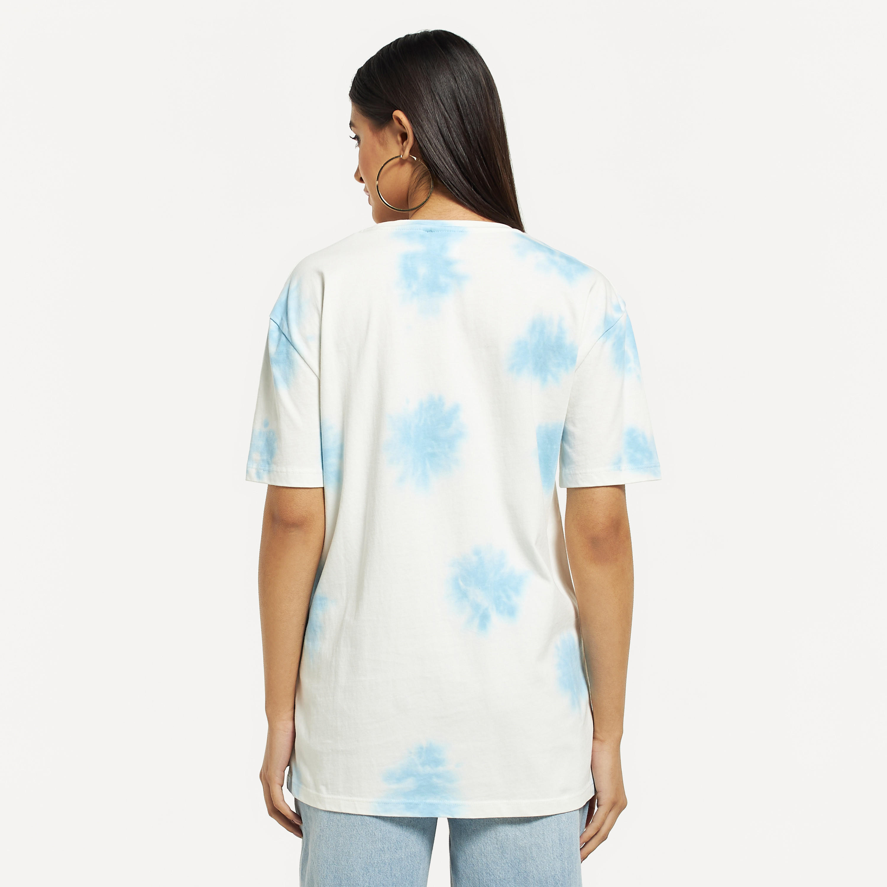 تيشيرت بياقة ضيقة وأكمام قصيرة وطبعات-women-clothing-tshirts-image-3