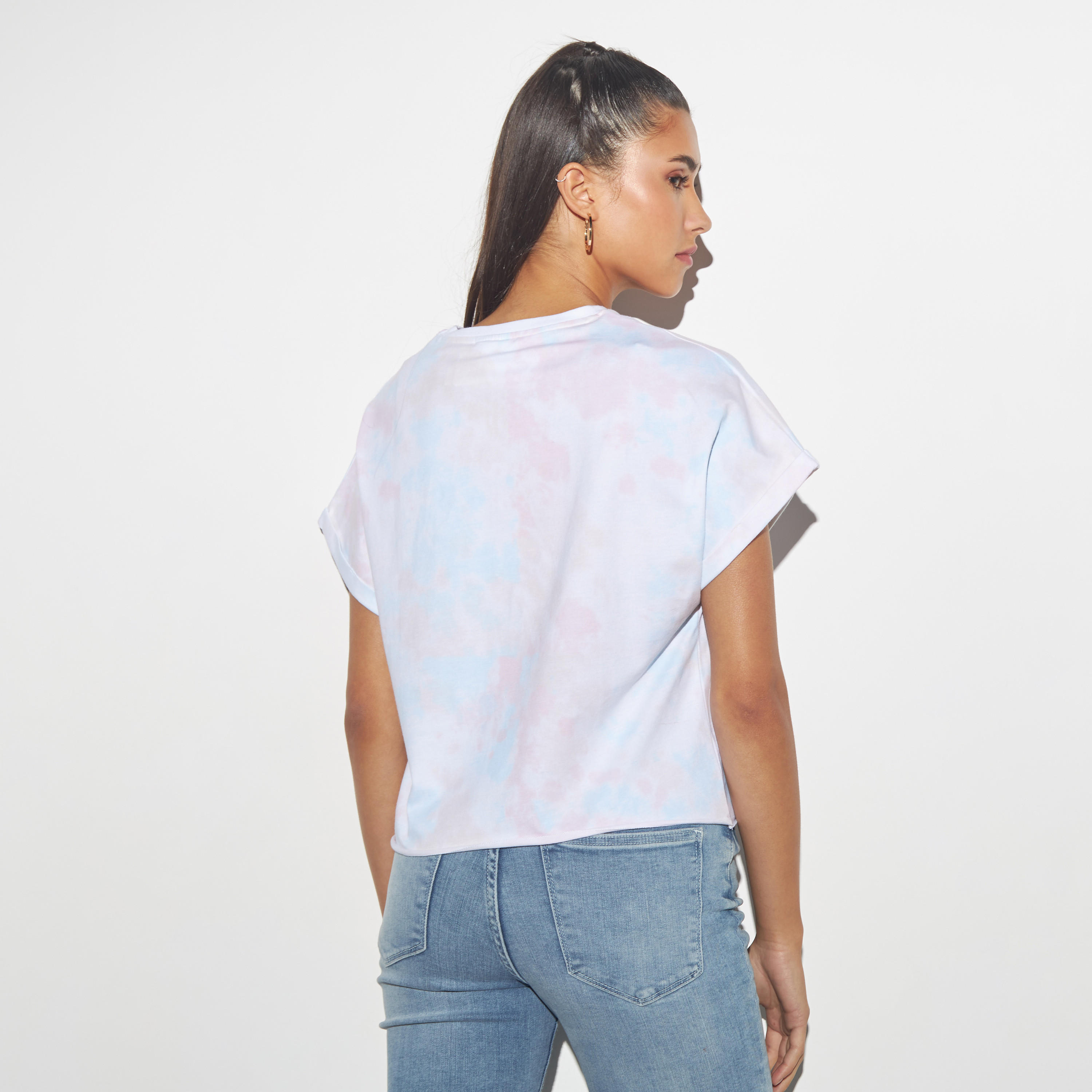 تيشيرت قصير بوكسي بأكمام قصيرة وياقة ضيقة وطبعات توم أند جيري-women-clothing-tshirts-image-4