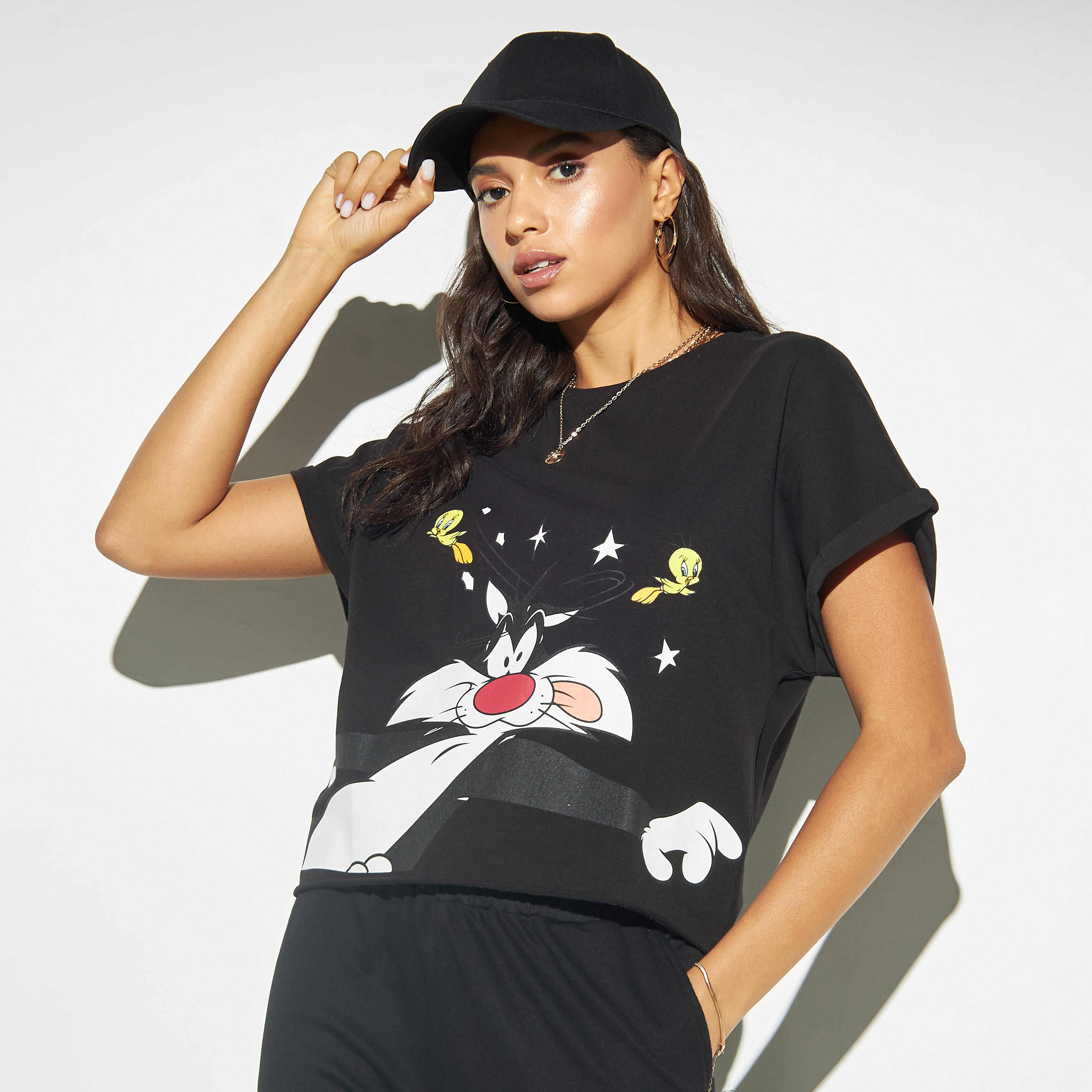 تيشيرت قصير بياقة مستديرة وطبعات-women-clothing-tshirts-image-1