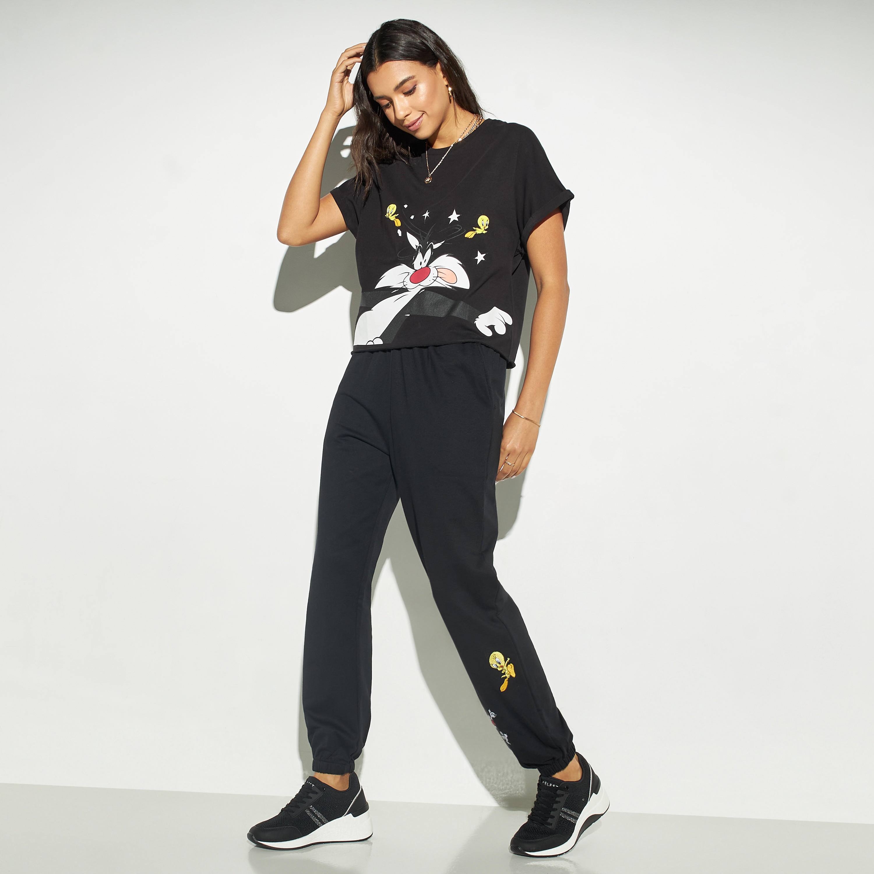 تيشيرت قصير بياقة مستديرة وطبعات-women-clothing-tshirts-image-2