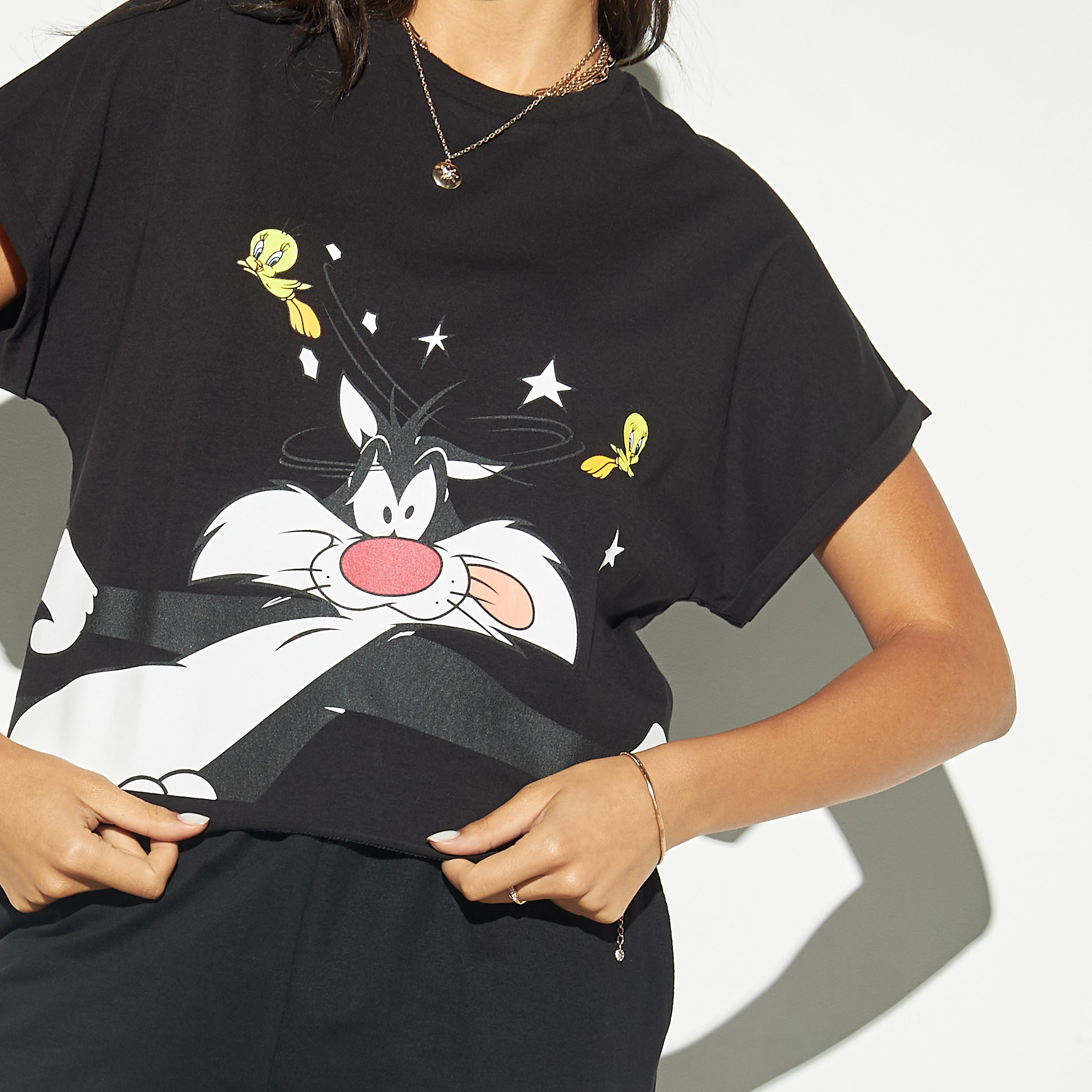 تيشيرت قصير بياقة مستديرة وطبعات-women-clothing-tshirts-image-5
