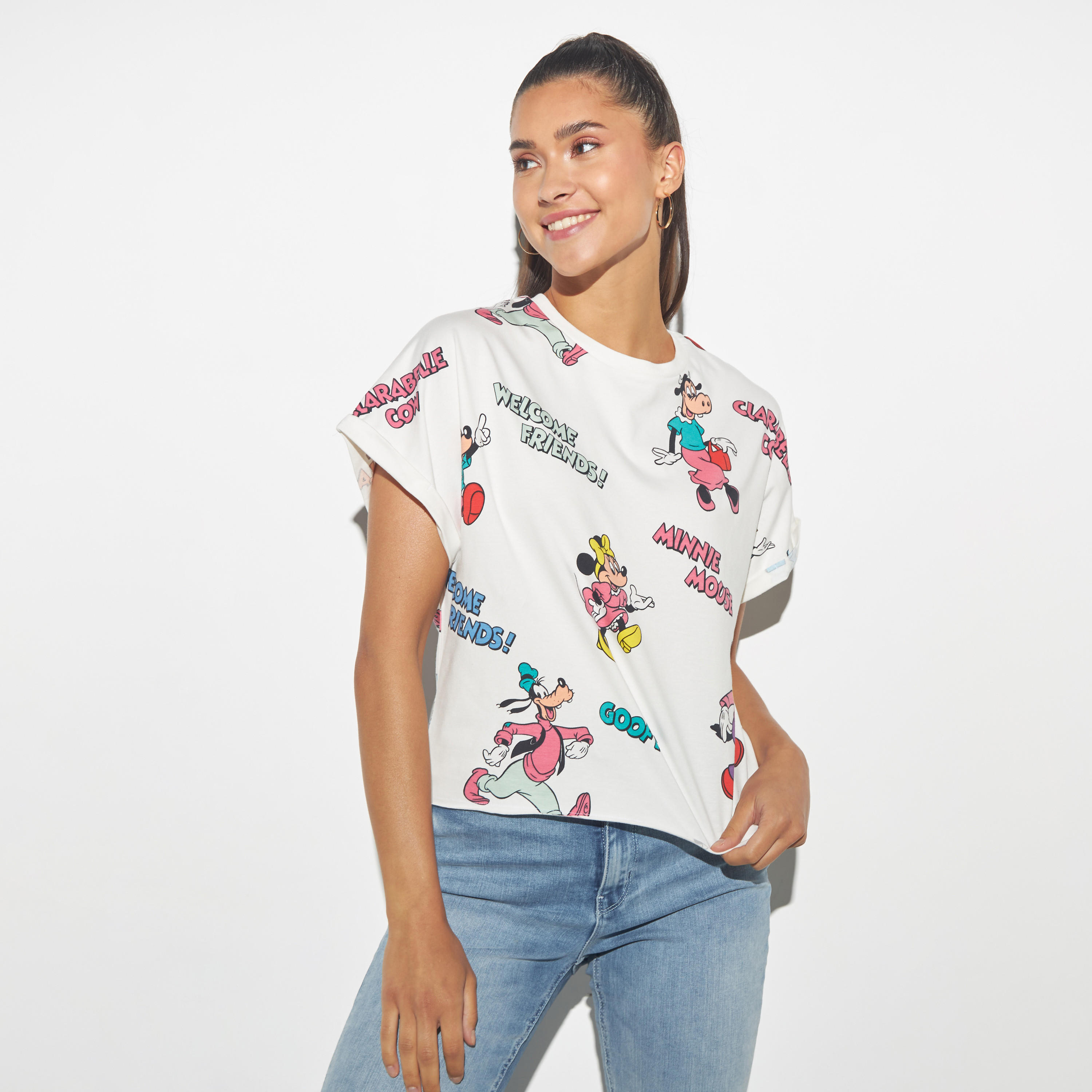 تيشيرت قصير بوكسي بياقة ضيقة وطبعات-women-clothing-tshirts-image-1