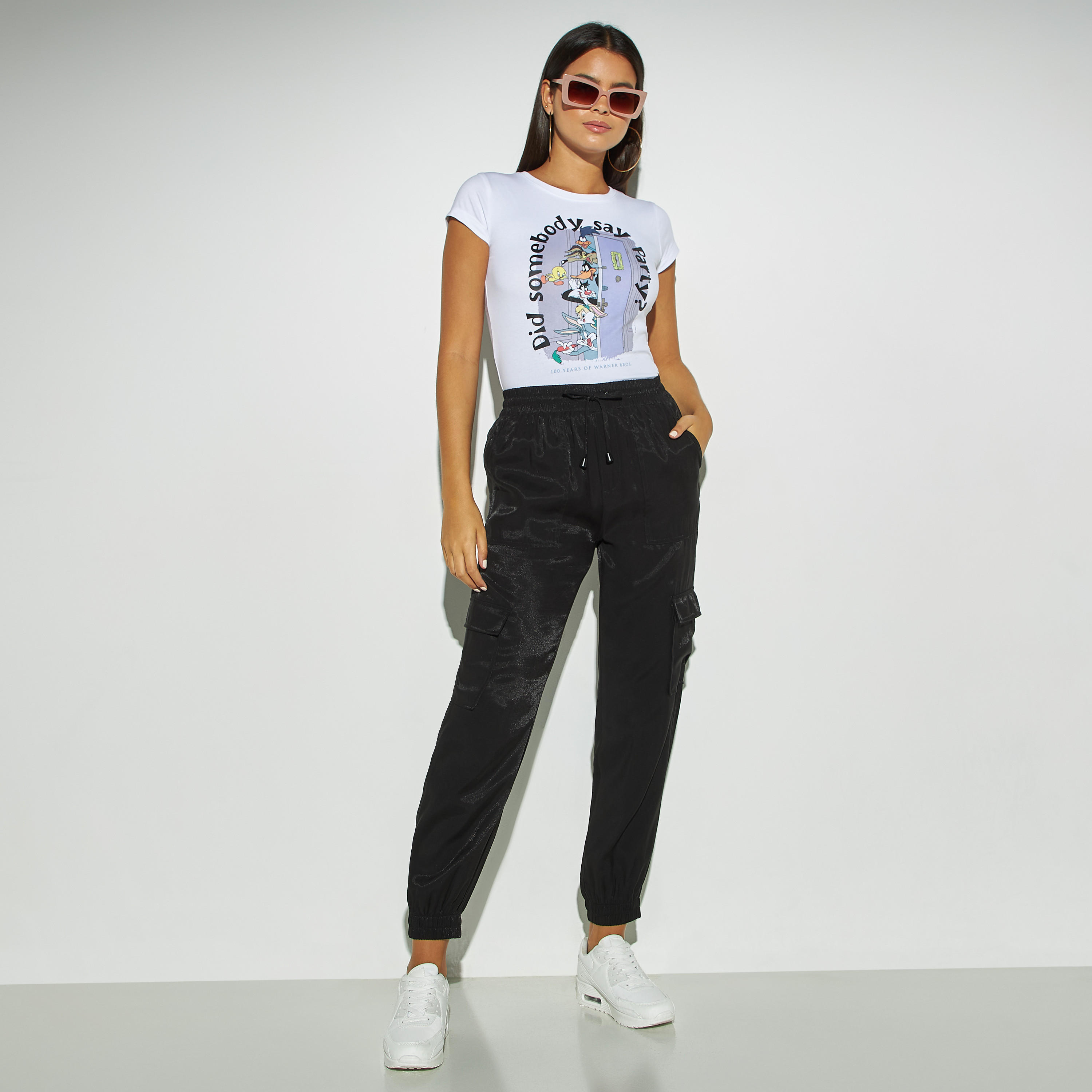 تيشيرت بياقة مستديرة وأكمام كاب وطبعات-women-clothing-tshirts-image-2