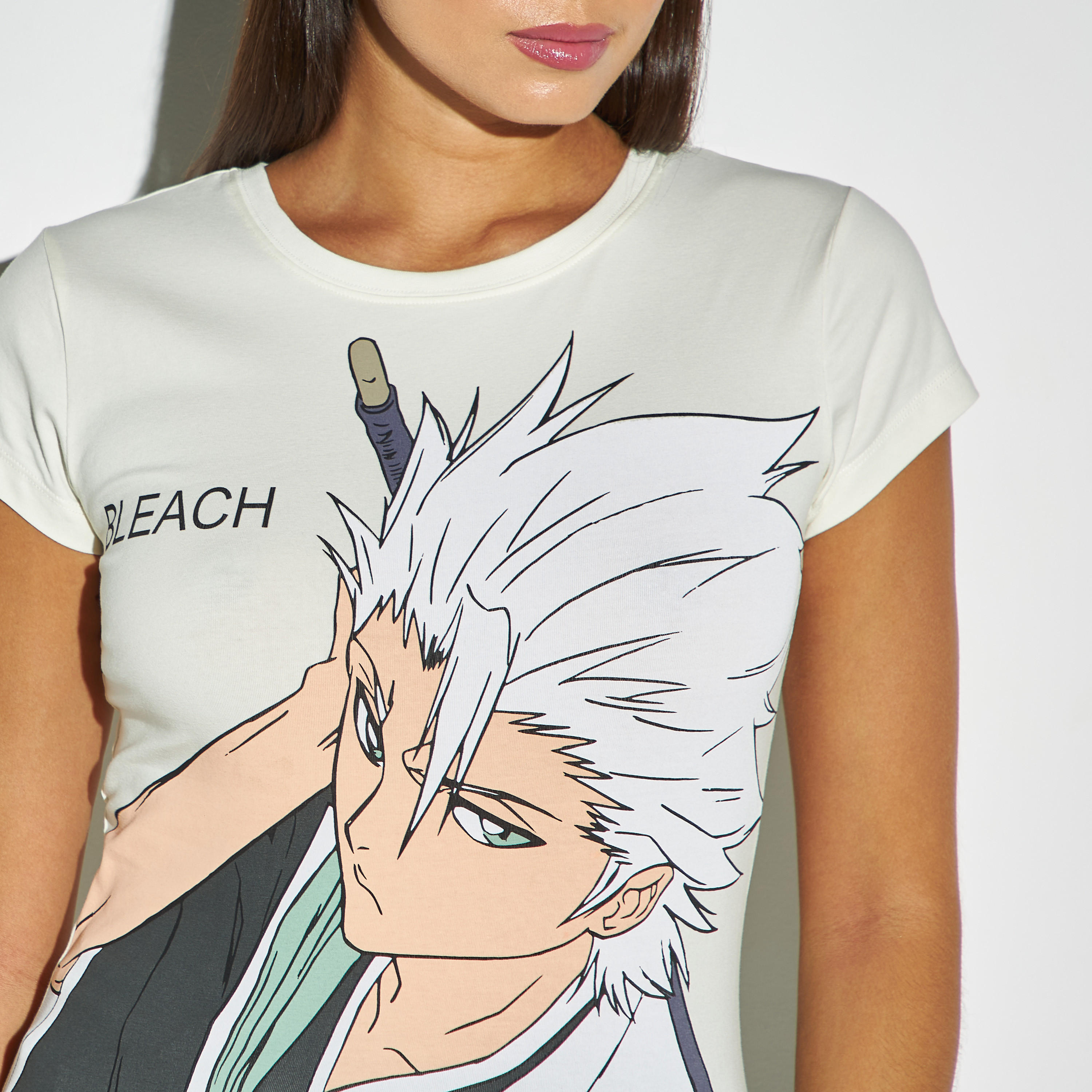 تيشيرت بياقة ضيّقة وأكمام قصيرة وطبعات-women-clothing-tshirts-image-4