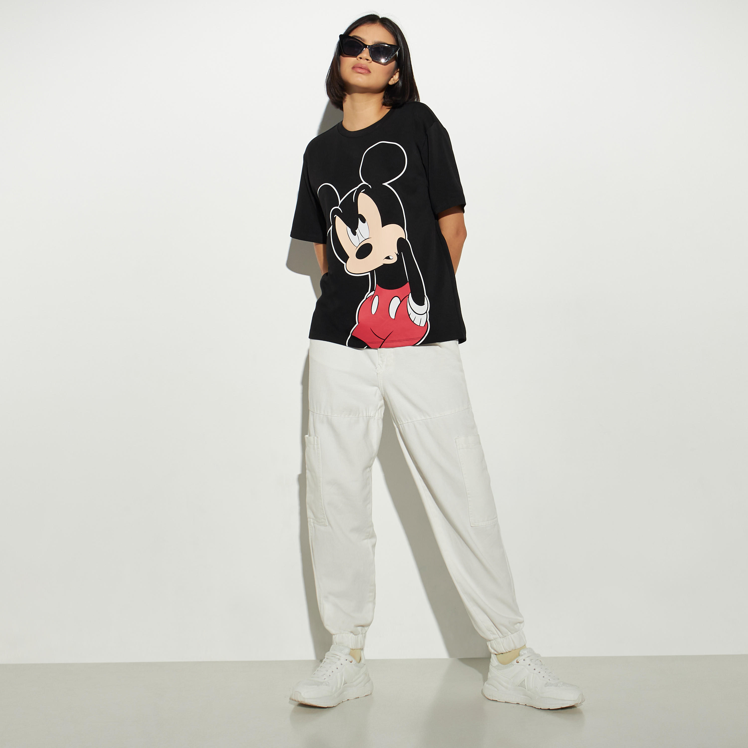 تيشيرت بياقة ضيقة وطبعات ميني ماوس-women-clothing-tshirts-image-3