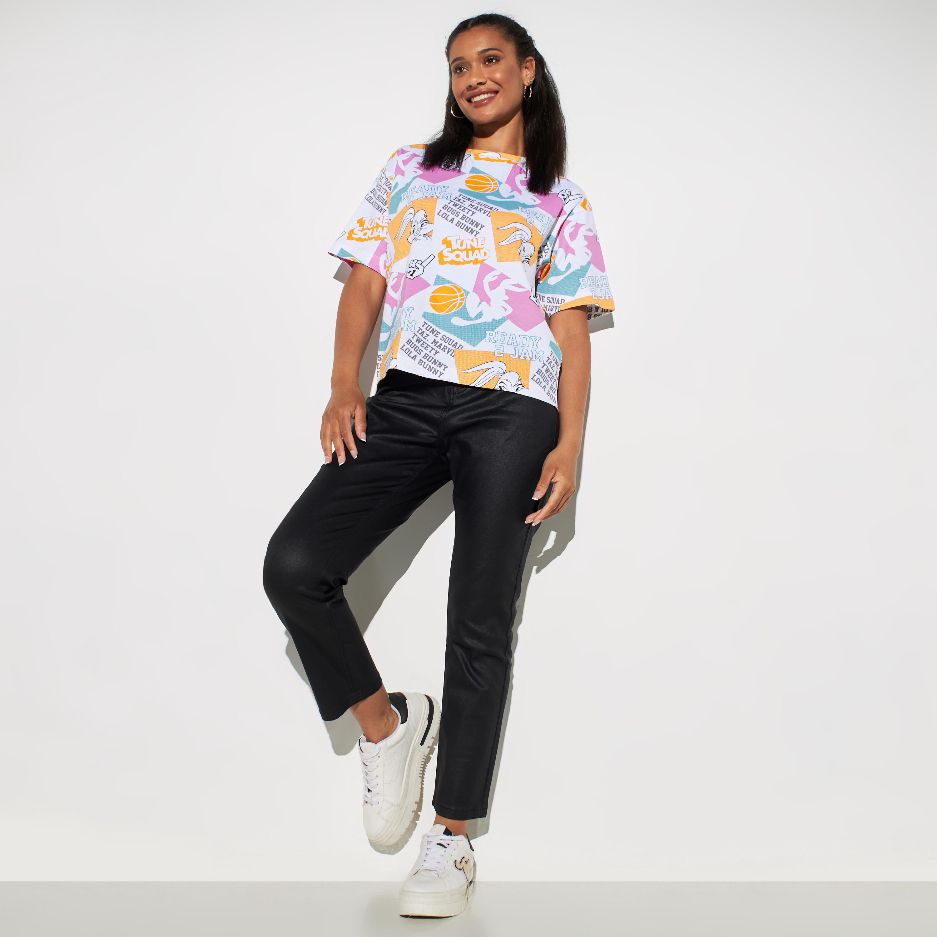 تيشيرت بوكسي قصير بياقة ضيّقة وأكمام منسدلة وطبعات-women-clothing-tshirts-image-2