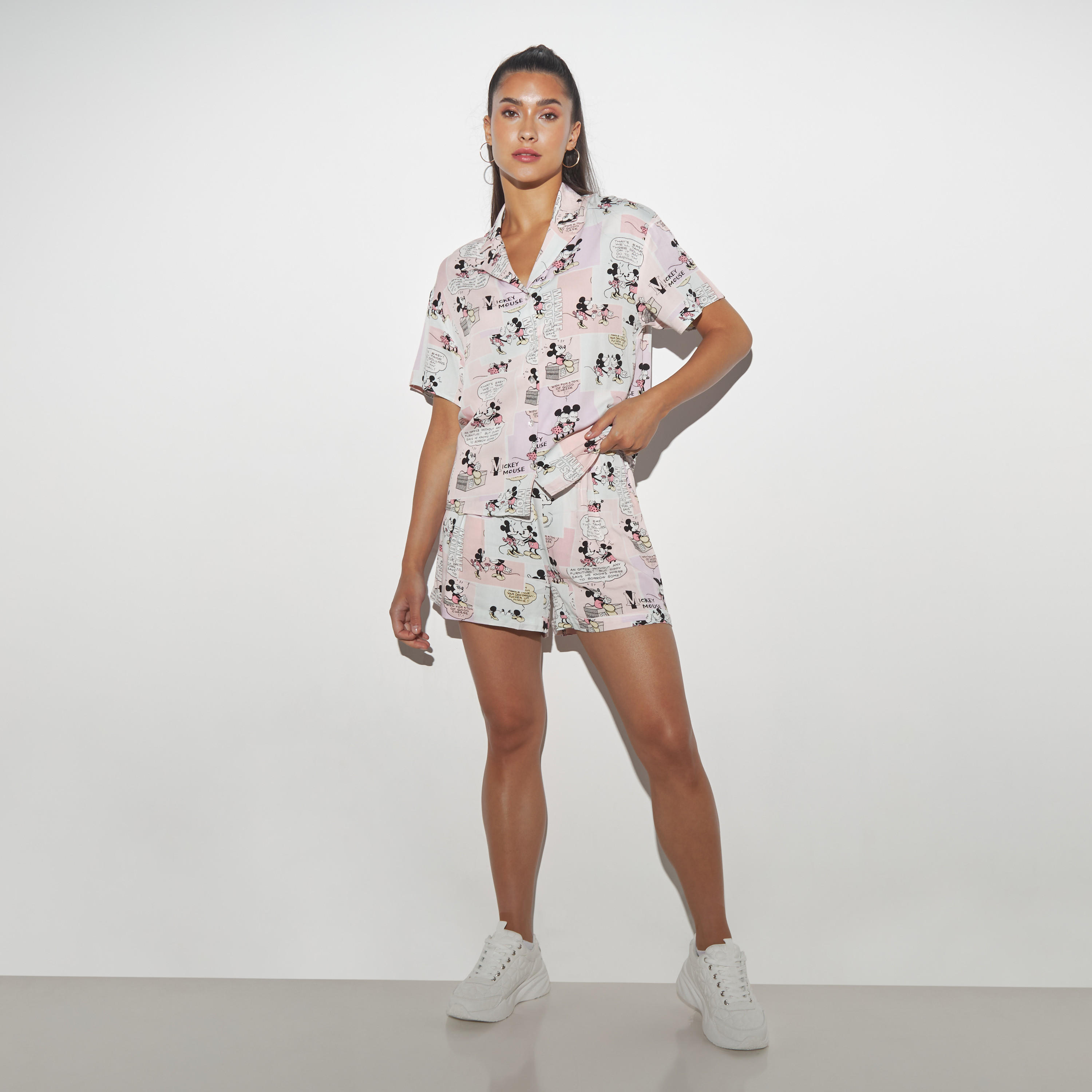 قميص بأكمام قصيرة وياقة كامب وطبعات-women-clothing-shirtsandblouses-shirts-image-2