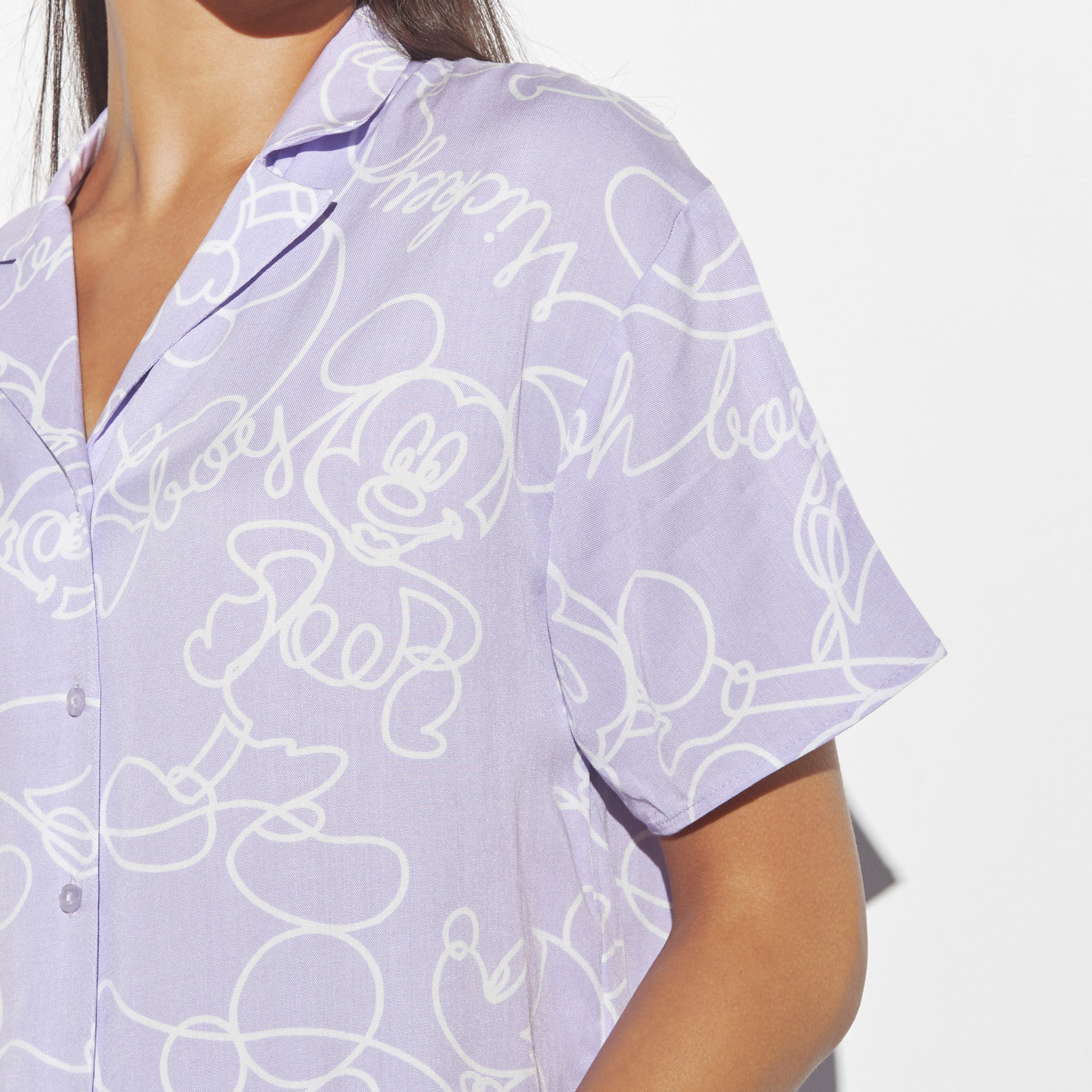 قميص بأكمام قصيرة وياقة كامب وطبعات-women-clothing-shirtsandblouses-shirts-image-3