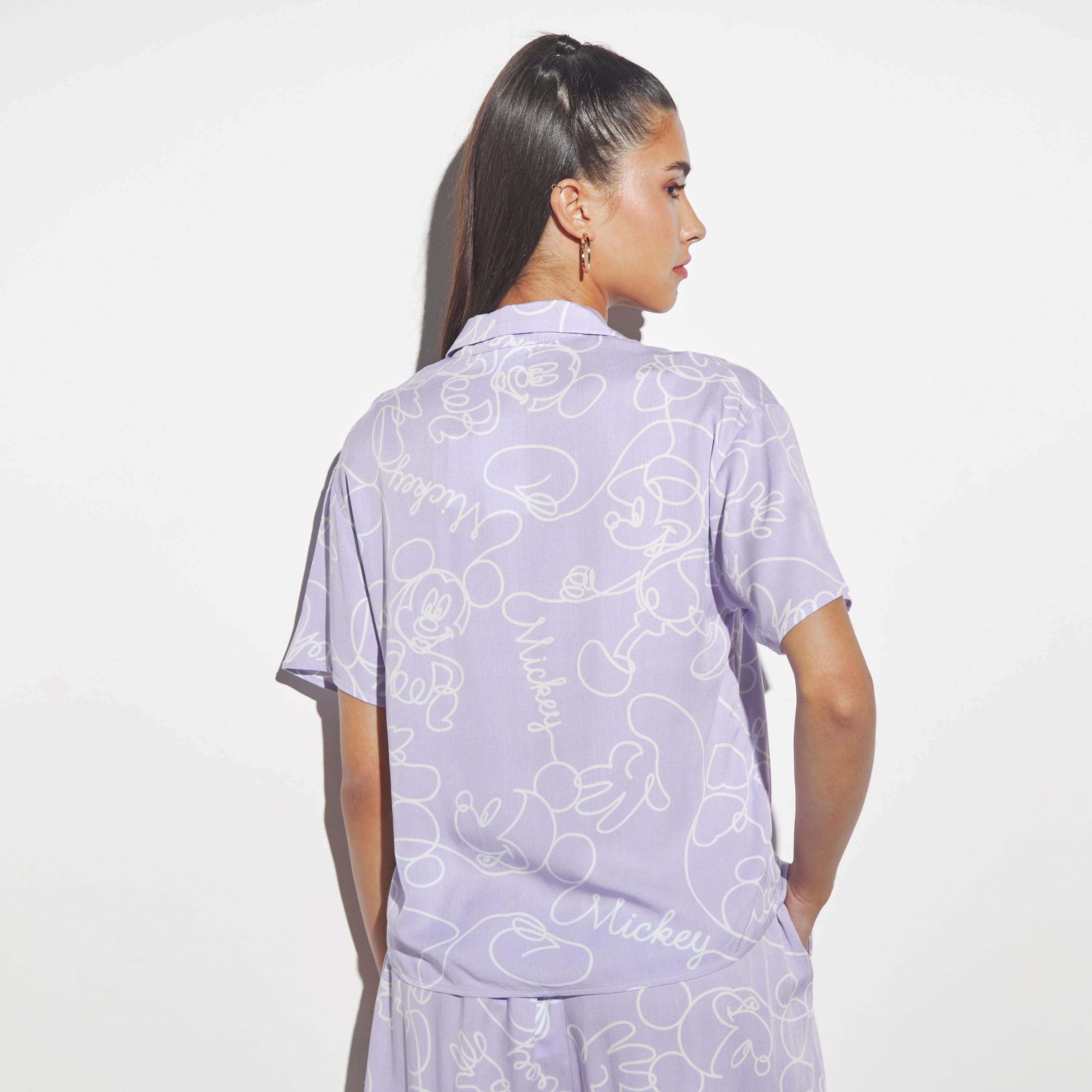 قميص بأكمام قصيرة وياقة كامب وطبعات-women-clothing-shirtsandblouses-shirts-image-4