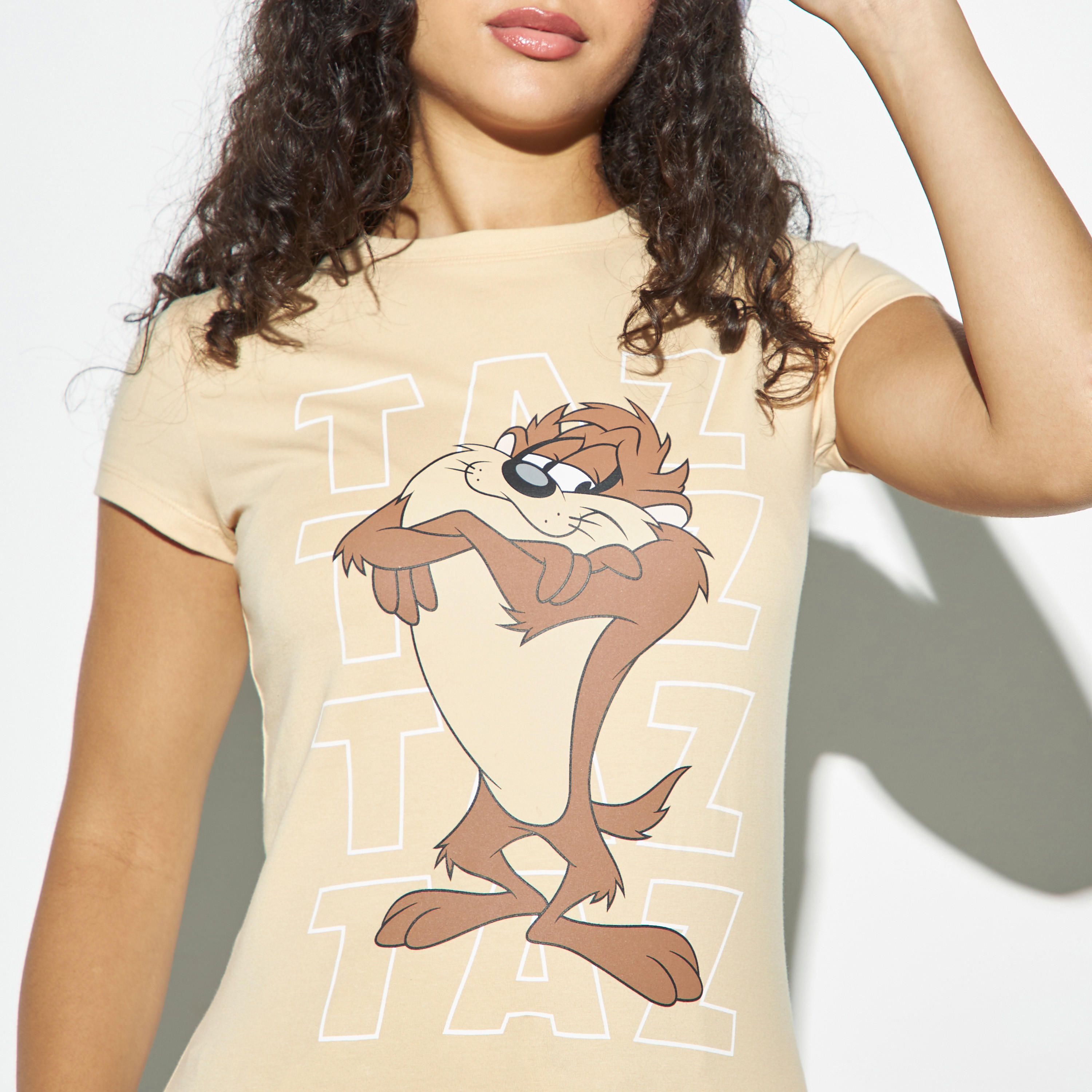 تيشيرت بياقة ضيقة وأكمام كاب وطبعات-women-clothing-tshirts-image-4