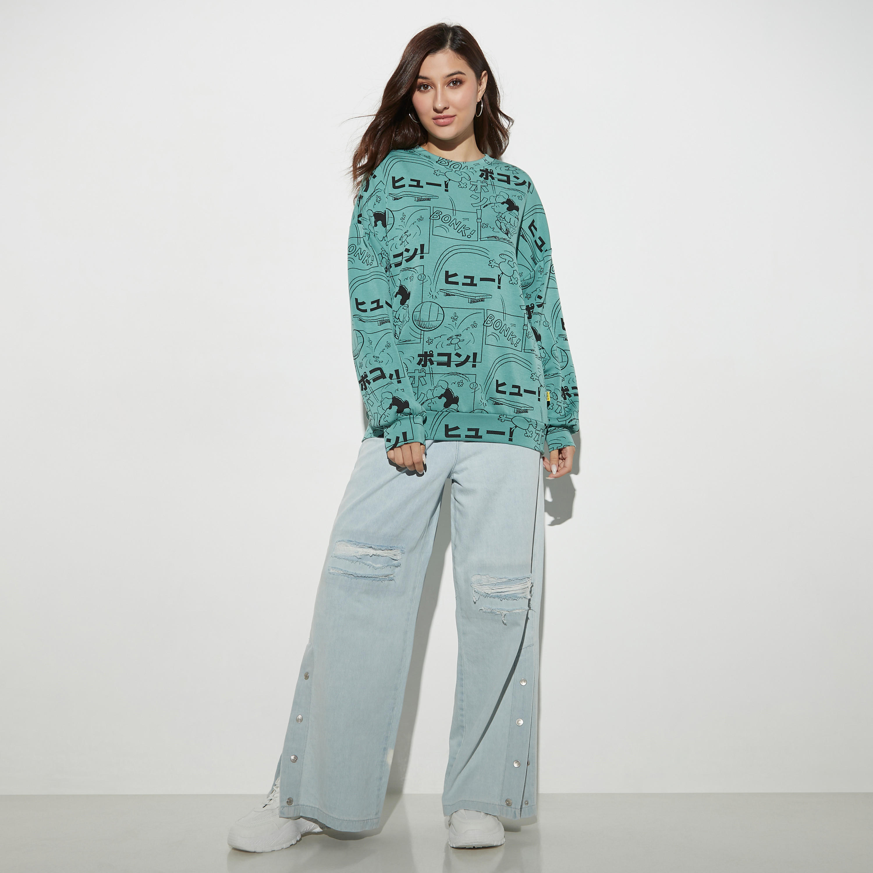 سويت شيرت بياقة ضيقة وأكمام طويلة وطبعات-women-winterwear-hoodiesandsweatshirts-sweatshirts-image-2