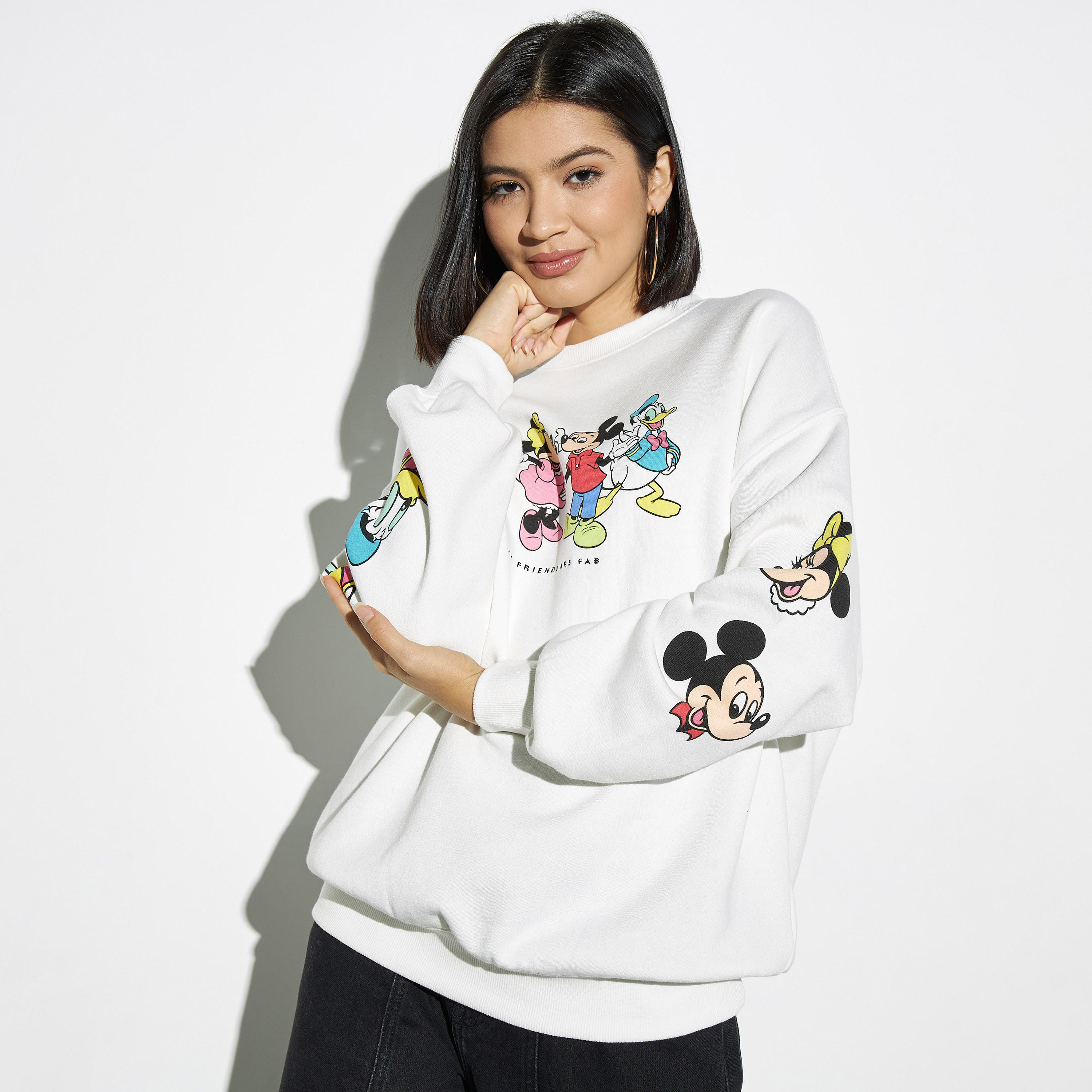 سويت شيرت بطبعات ميكي ماوس والأصدقاء-women-winterwear-hoodiesandsweatshirts-sweatshirts-image-4