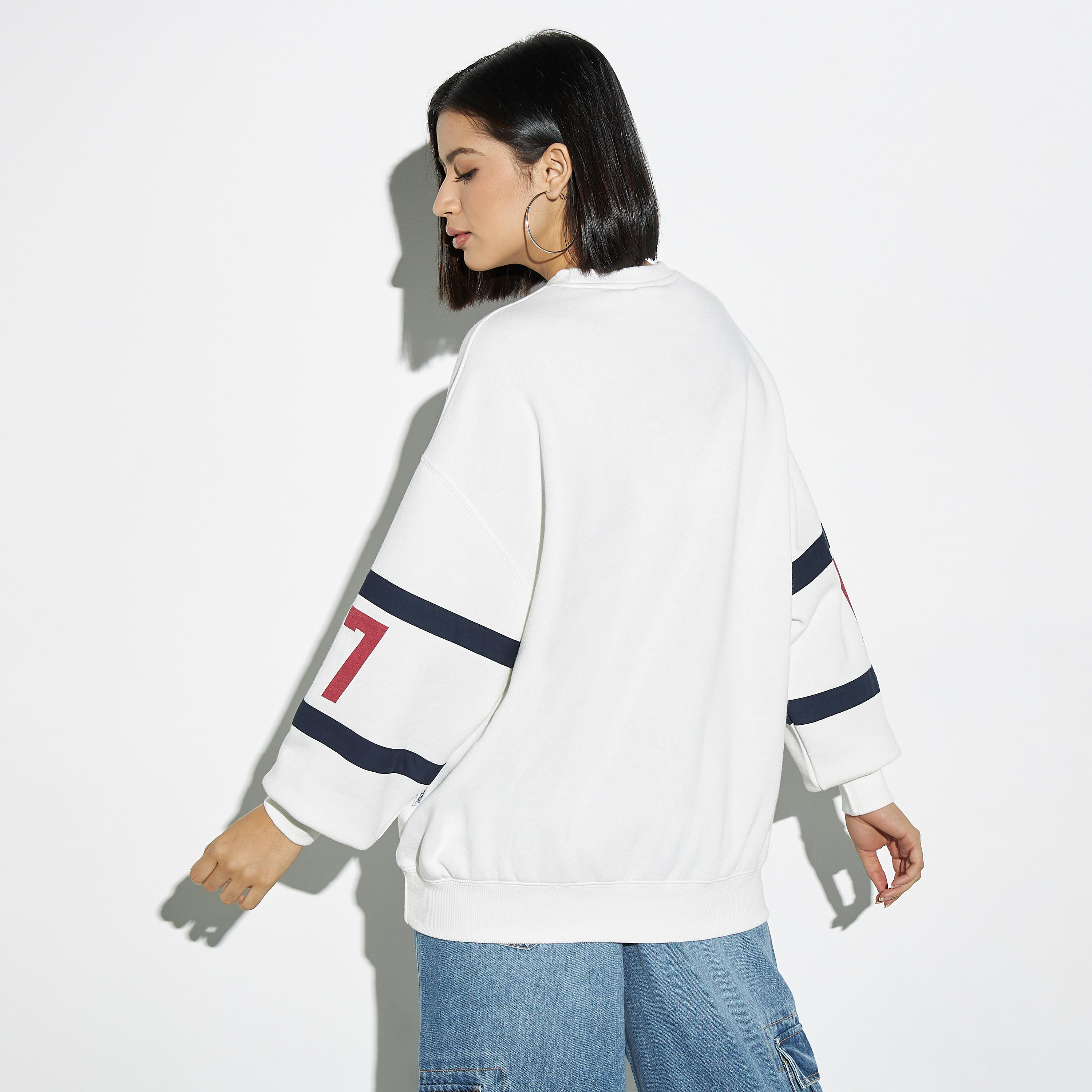 Lola Bunny Embroidered Sweatshirt-women-winterwear-hoodiesandsweatshirts-sweatshirts-image-3