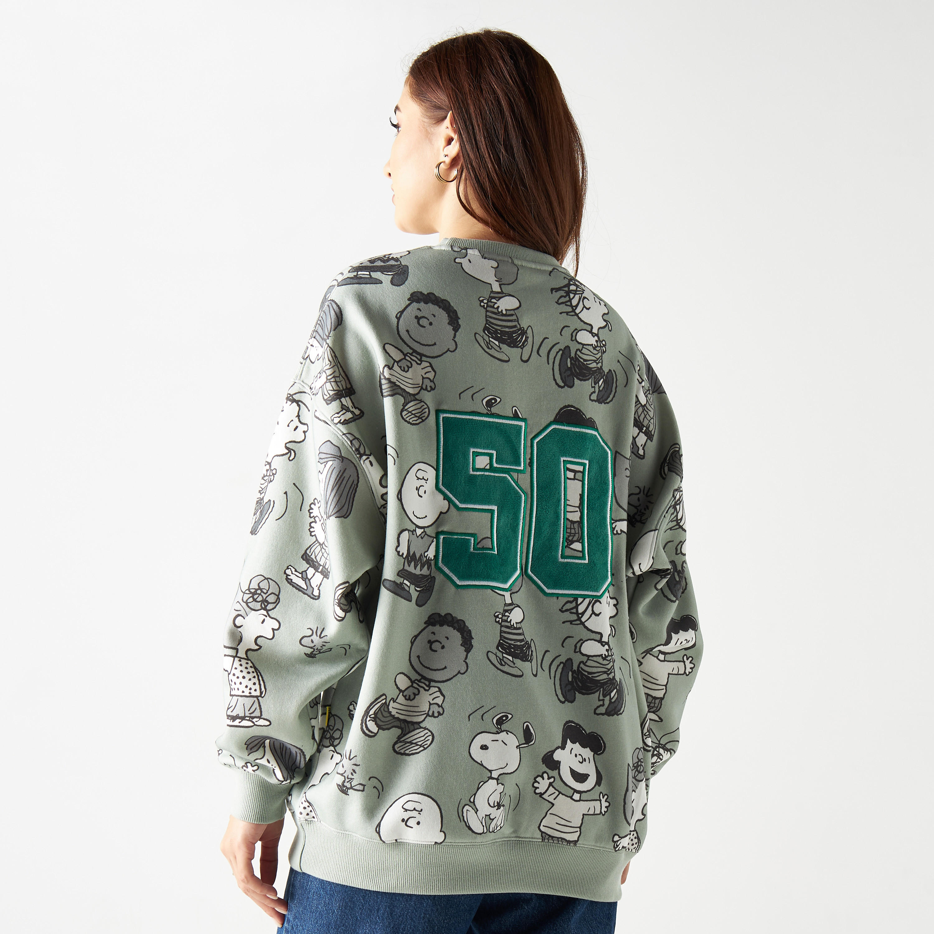 Peanuts Print Crew Neck Sweatshirt with Drop Shoulder Sleeves-women-winterwear-hoodiesandsweatshirts-sweatshirts-image-3