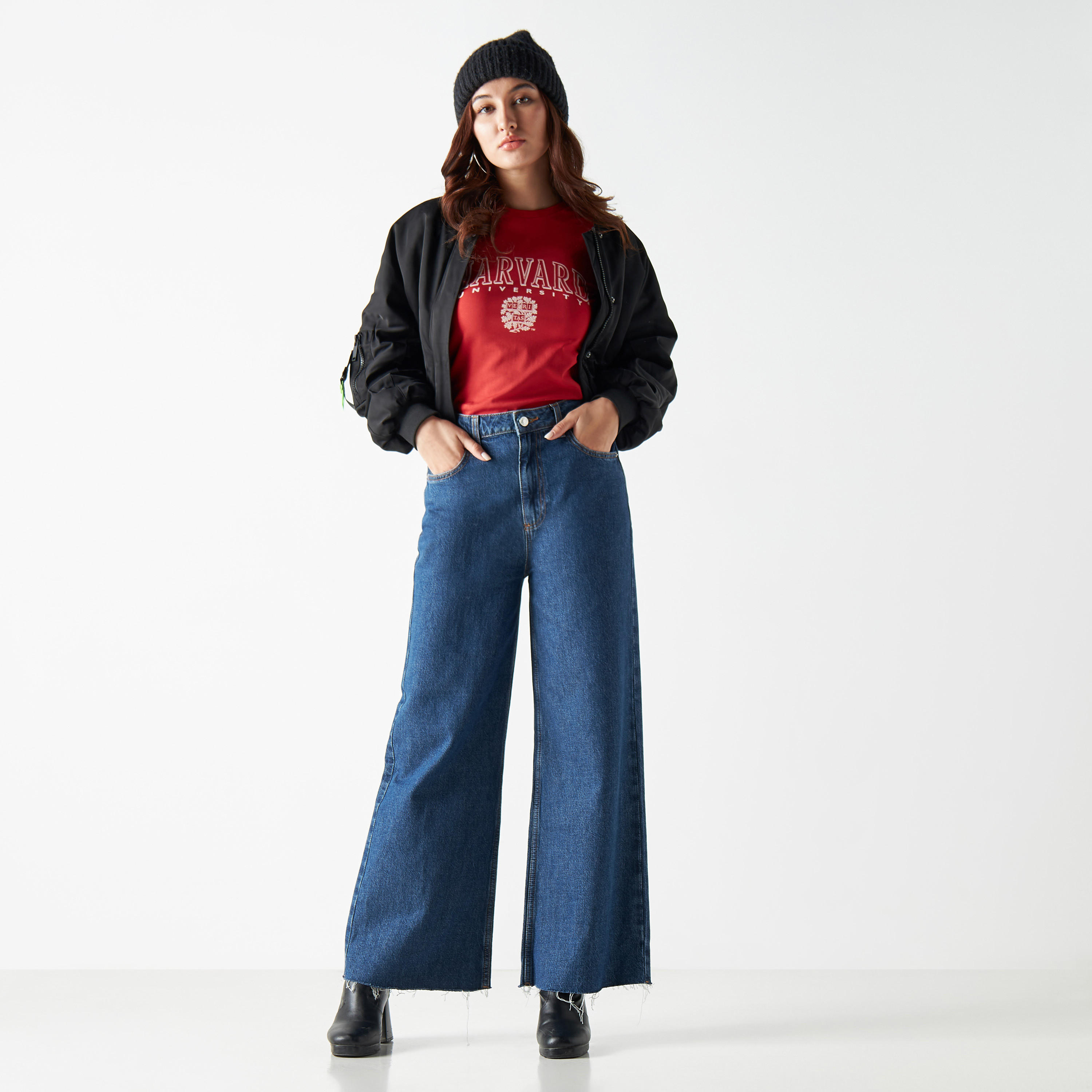 تيشيرت بياقة ضيقة وأكمام كاب وطبعات-women-clothing-tshirts-image-2