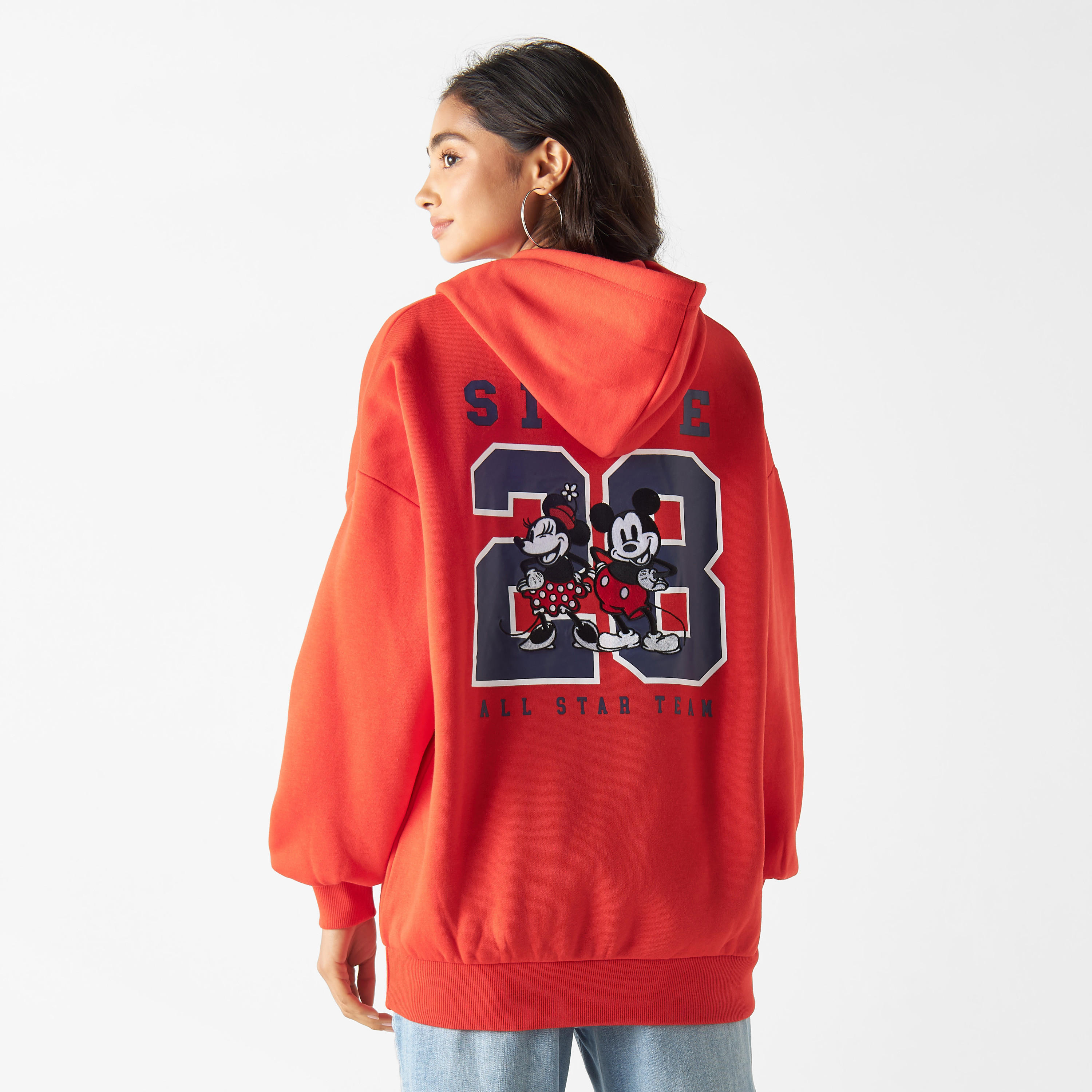 سويت شيرت مطرّز بجيب كنغر وقبعة وتطريز ميني وميكي ماوس-women-winterwear-hoodiesandsweatshirts-hoodies-image-3