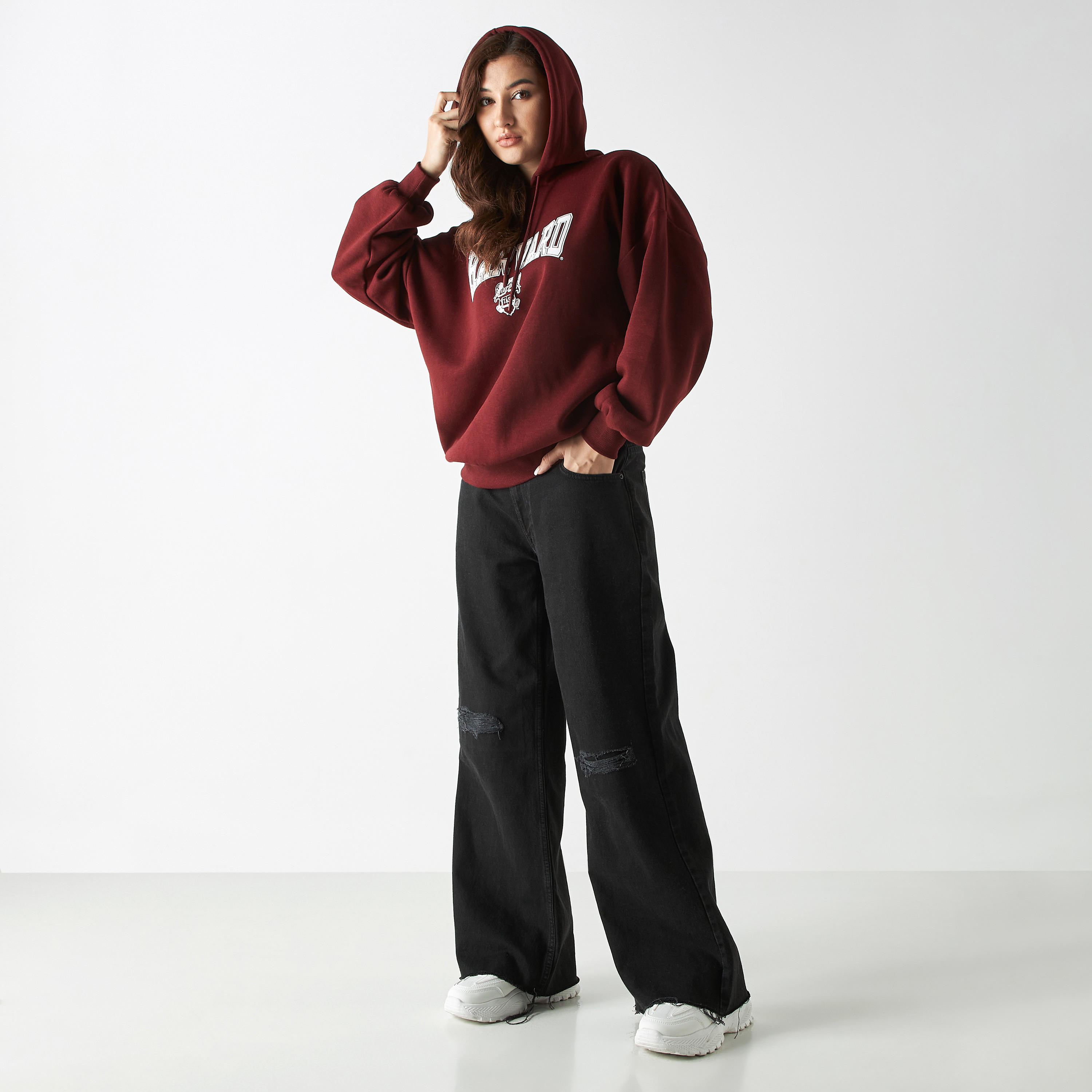 هودي بأكمام بأكتاف منسدلة وطبعات هارفارد-women-winterwear-hoodiesandsweatshirts-hoodies-image-2
