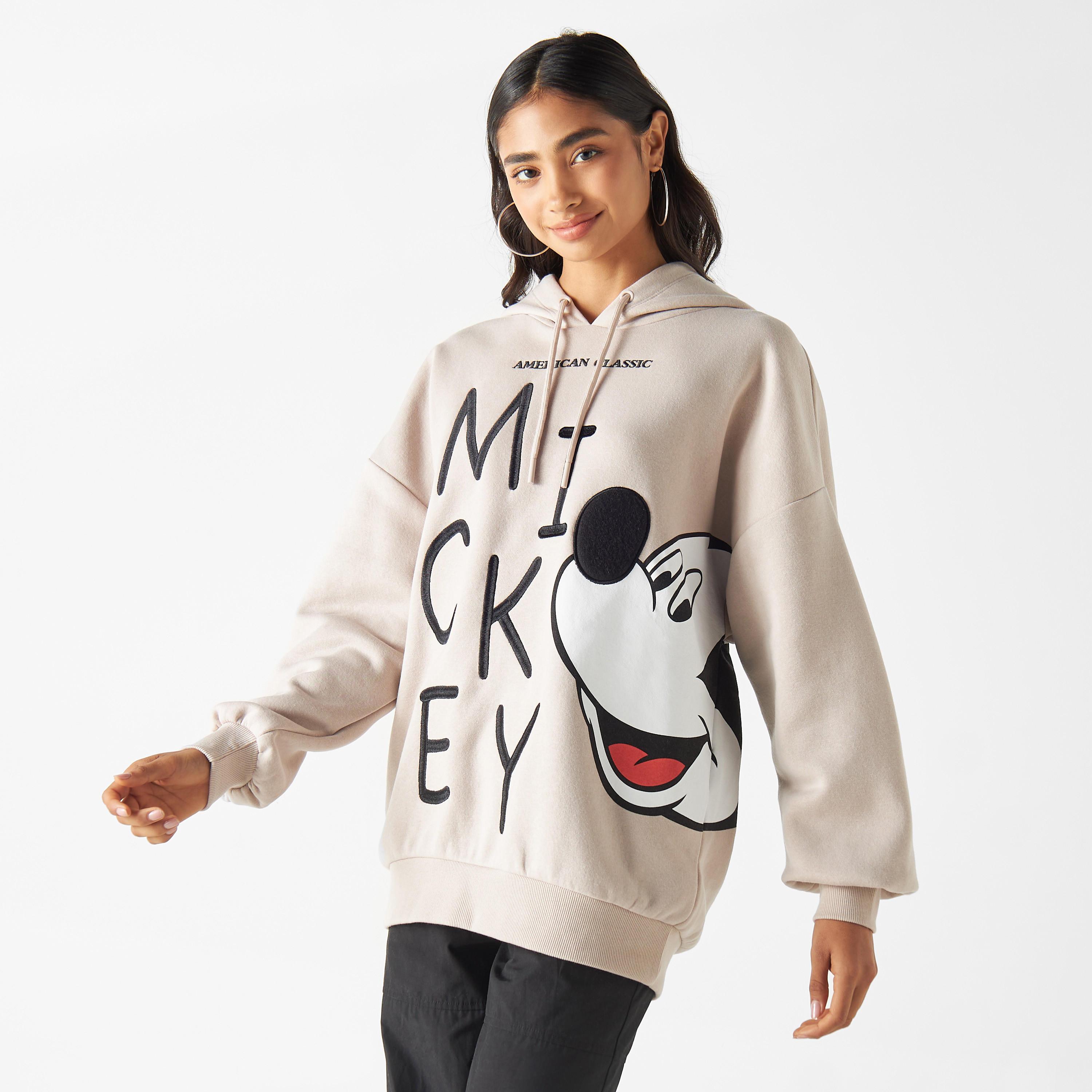 سويت شيرت بقبعة وتطريز ميكي ماوس وأكمام بأكتاف منسدلة-women-winterwear-hoodiesandsweatshirts-hoodies-image-1