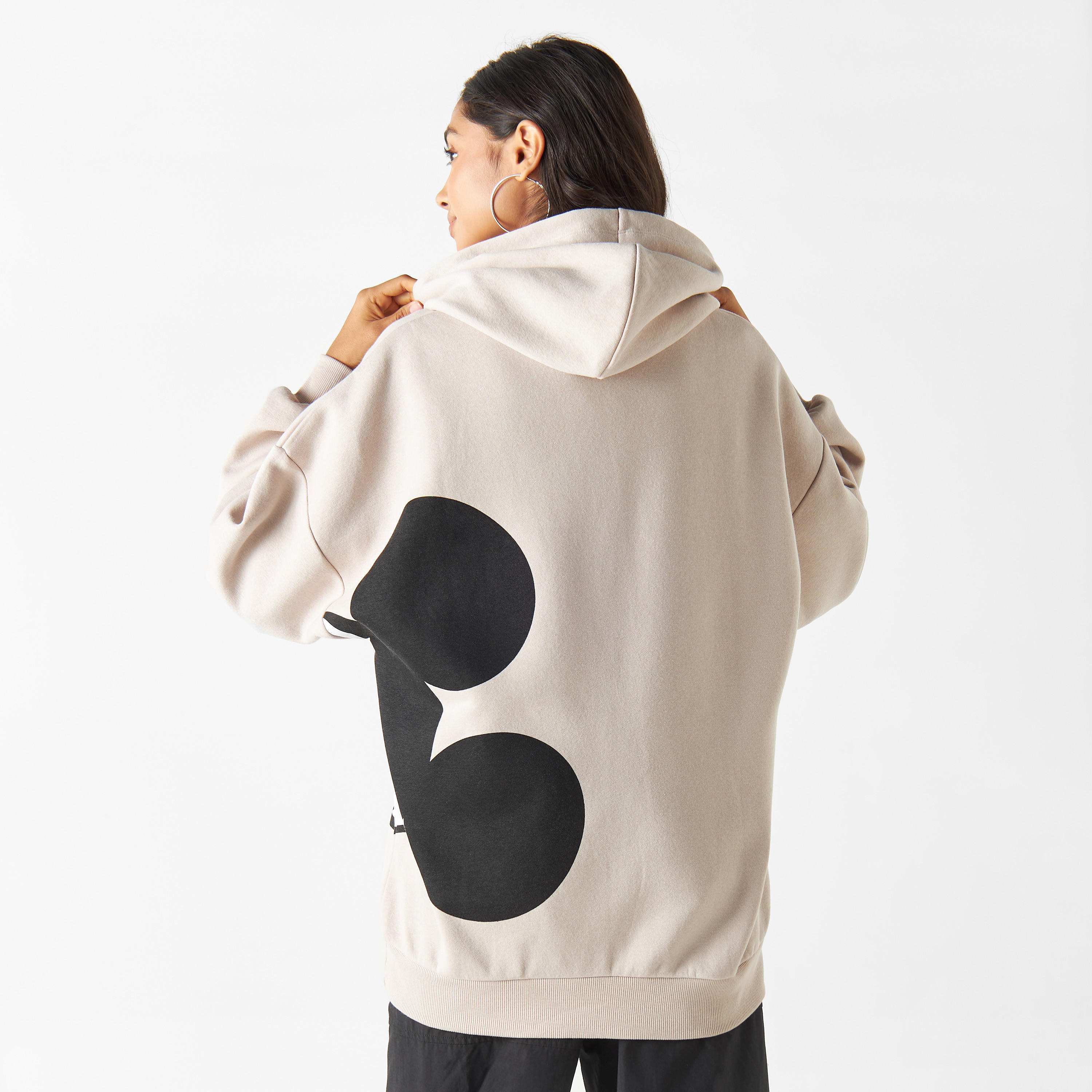 سويت شيرت بقبعة وتطريز ميكي ماوس وأكمام بأكتاف منسدلة-women-winterwear-hoodiesandsweatshirts-hoodies-image-3