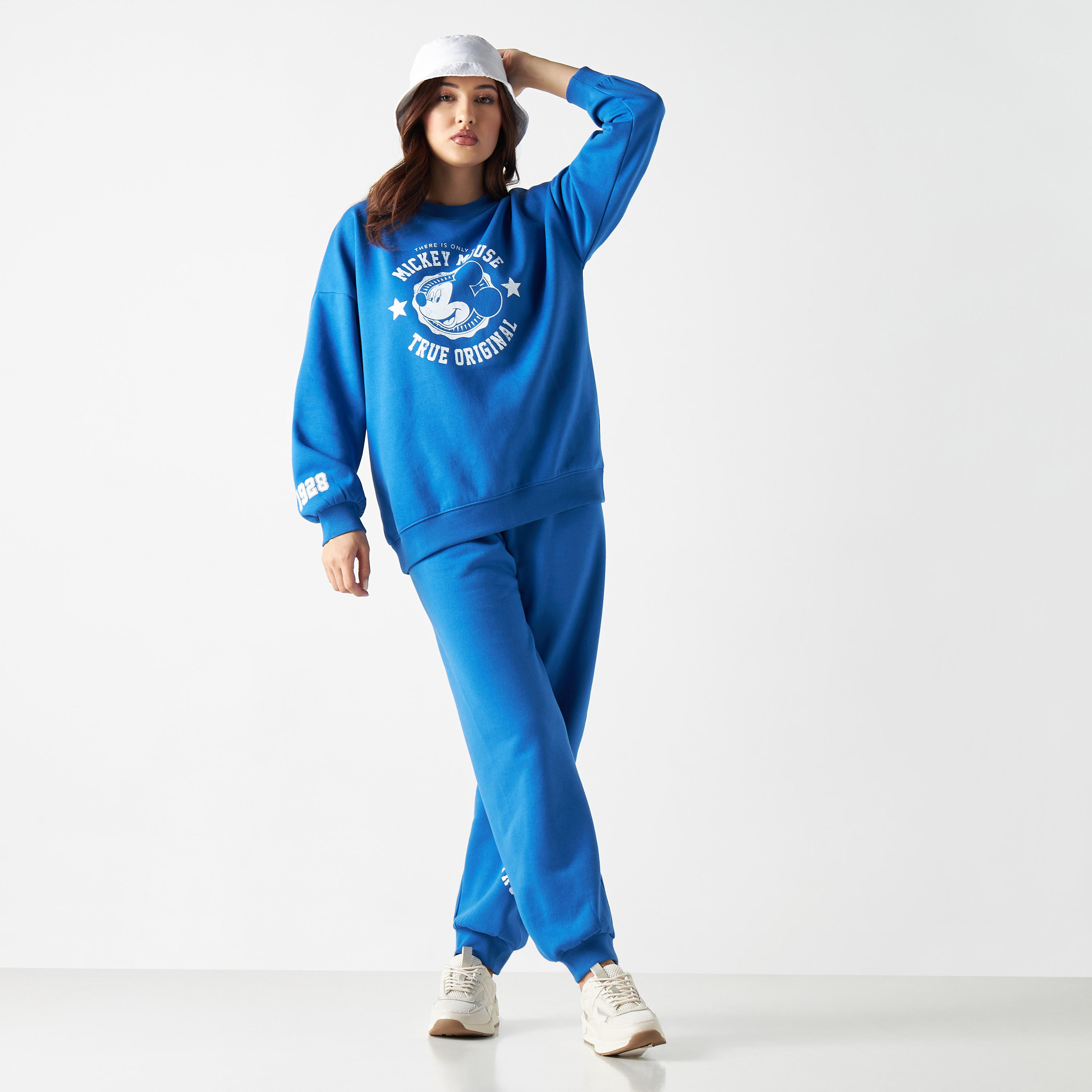 سويت شيرت بياقة ضيقة وأكمام طويلة وطبعات جرافيك ميكي ماوس-women-winterwear-hoodiesandsweatshirts-sweatshirts-image-2