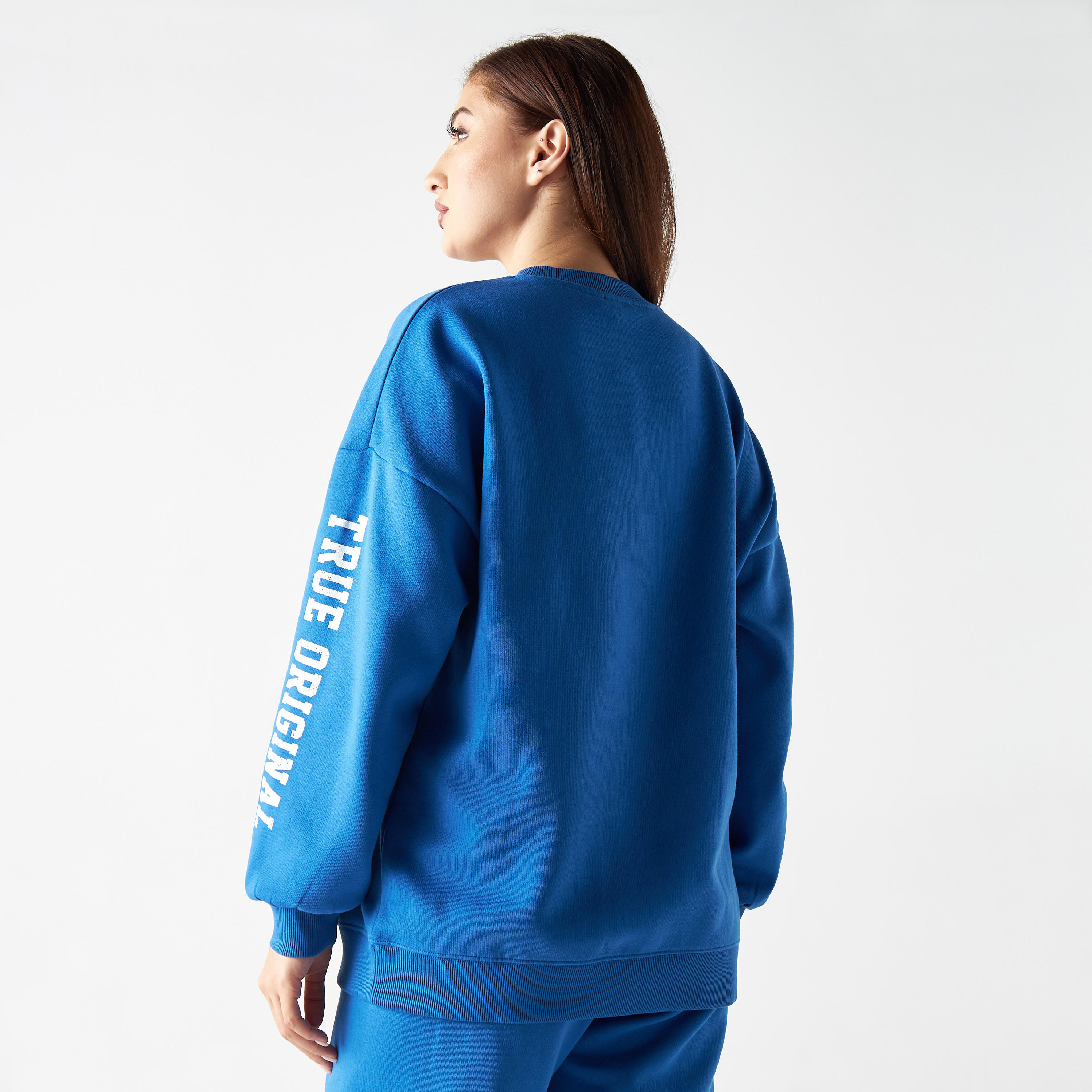 سويت شيرت بياقة ضيقة وأكمام طويلة وطبعات جرافيك ميكي ماوس-women-winterwear-hoodiesandsweatshirts-sweatshirts-image-3