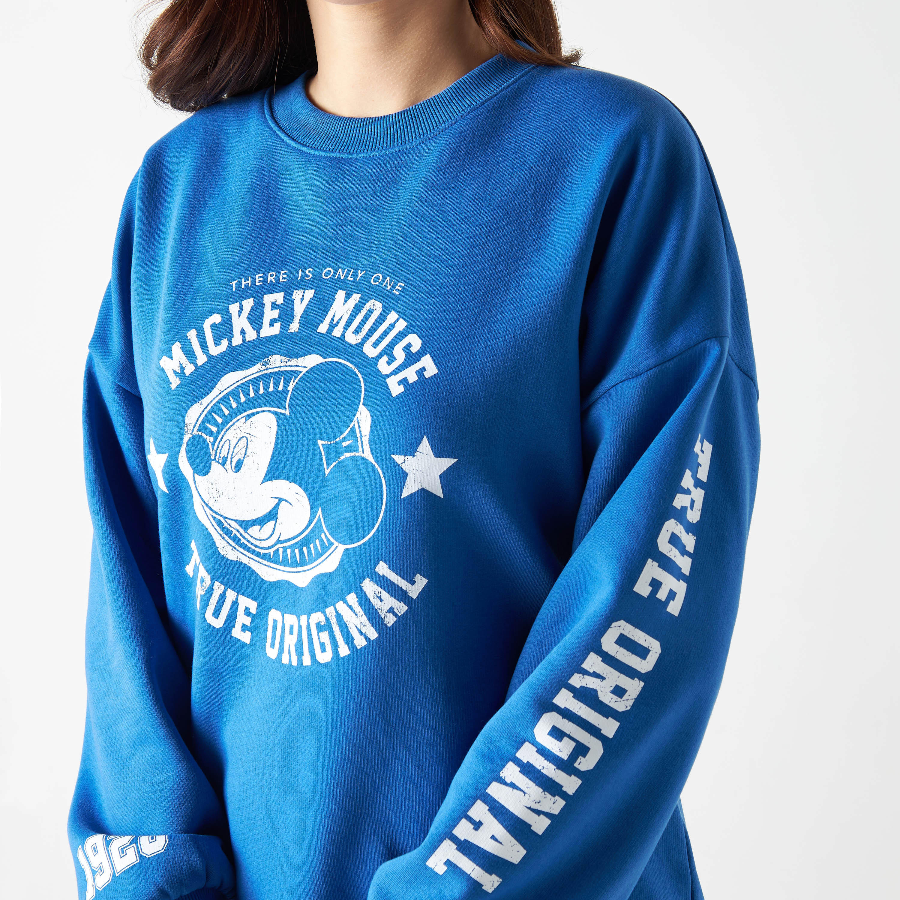 سويت شيرت بياقة ضيقة وأكمام طويلة وطبعات جرافيك ميكي ماوس-women-winterwear-hoodiesandsweatshirts-sweatshirts-image-4