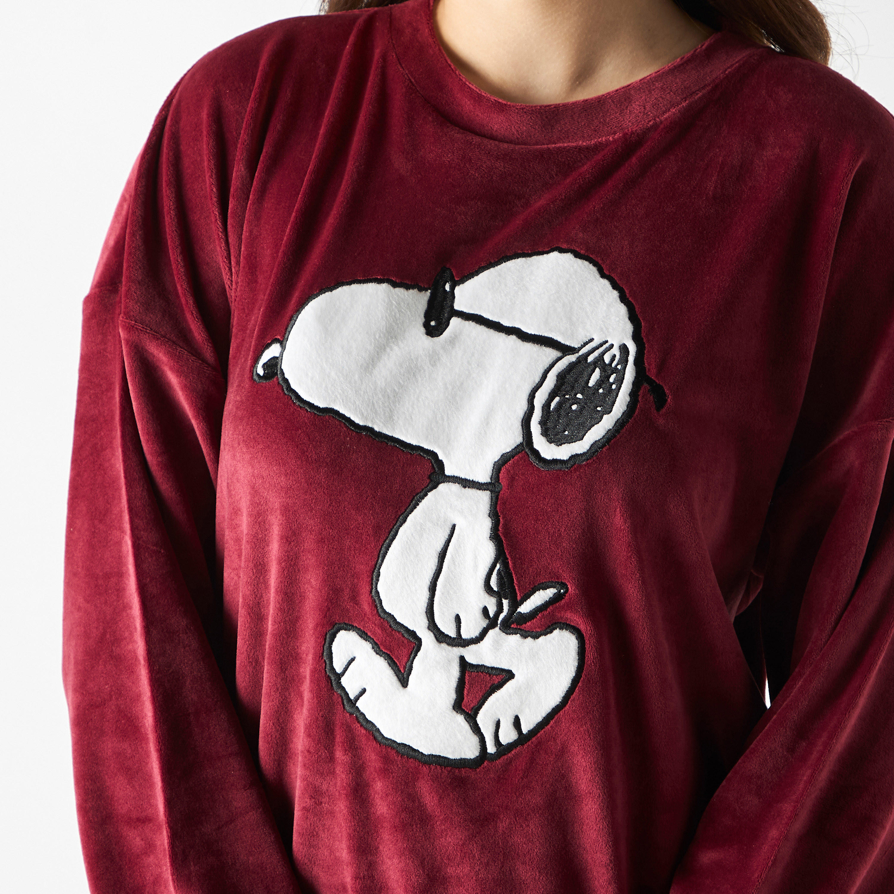 سويت شيرت قطيفة بياقة ضيقة وأكمام منسدلة وطبعات-women-winterwear-hoodiesandsweatshirts-sweatshirts-image-4