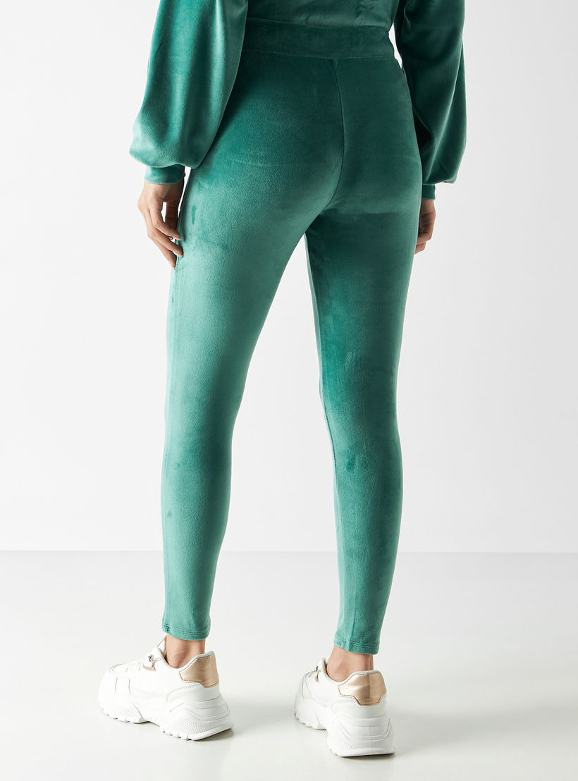 بنطلون رياضي قطيفة بخصر مطاطي وتطريز ميني ماوس-women-clothing-bottoms-joggers-image-3