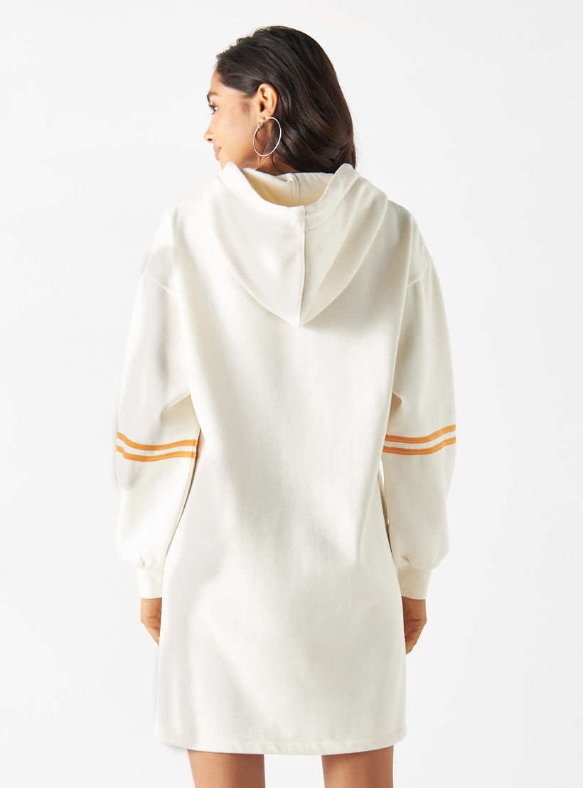 فستان كنزة بقبّعة وأكمام طويلة وطبعات-women-winterwear-hoodiesandsweatshirts-hoodies-image-3