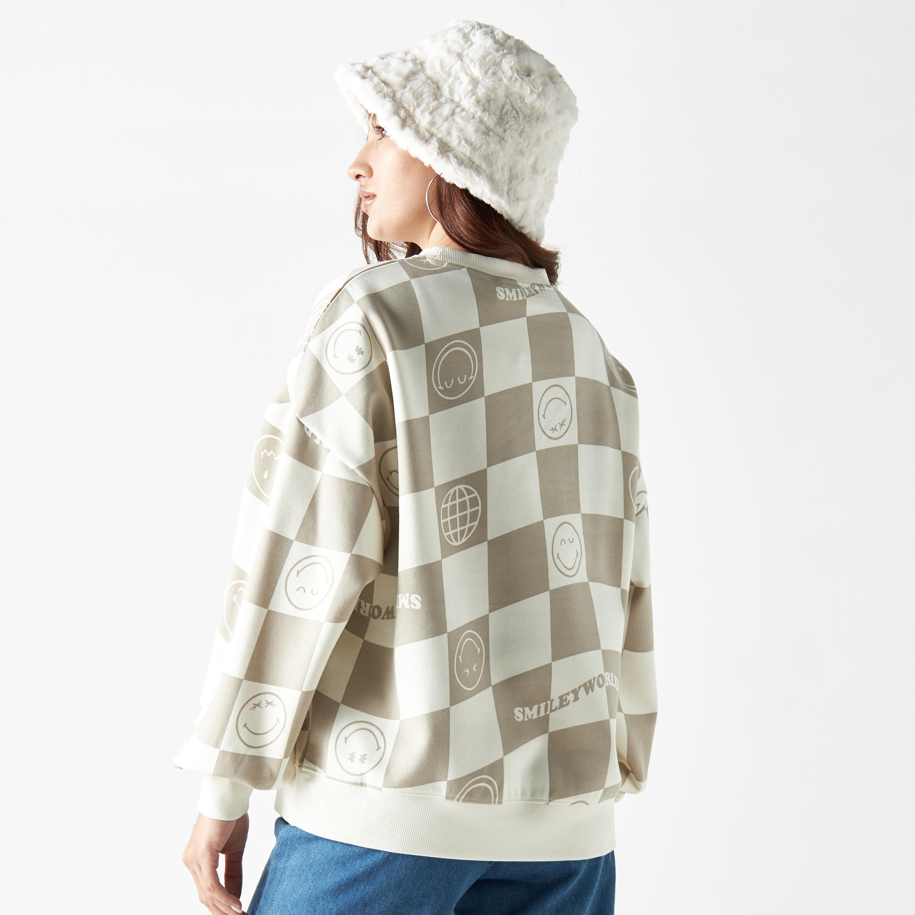 سويت شيرت مطرّز مقاس واسع كاروهات-women-winterwear-hoodiesandsweatshirts-sweatshirts-image-3