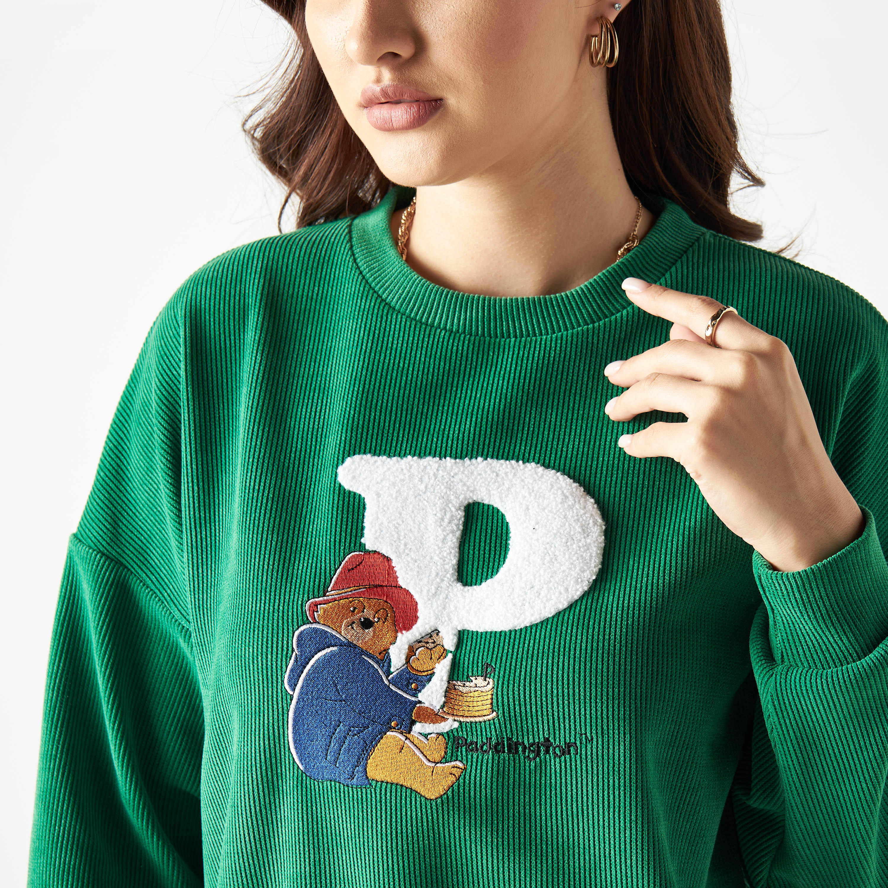 سويت شيرت كوردوراي بياقة ضيقة وأكمام بأكتاف منسدلة وزخارف-women-winterwear-hoodiesandsweatshirts-sweatshirts-image-4