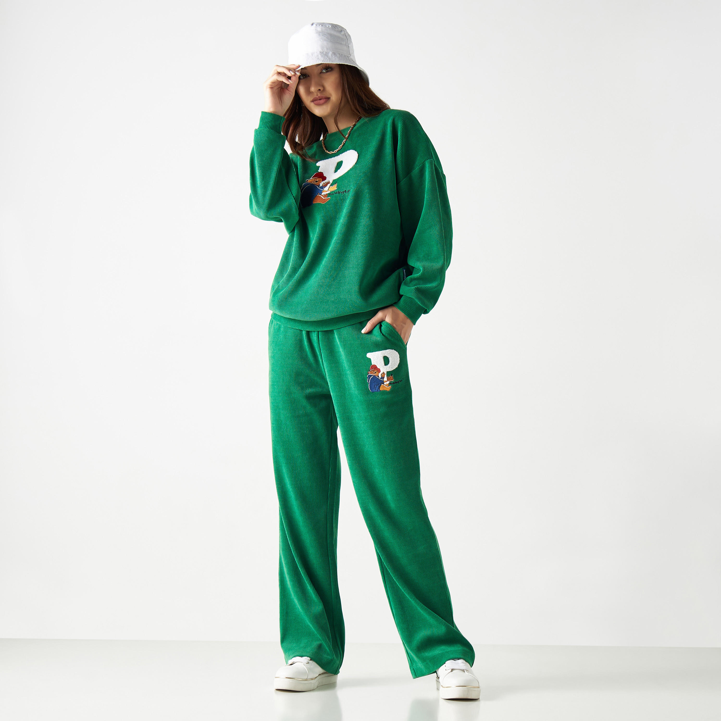 بنطلون مطرّز بأرجل مستقيمة وجيوب-women-clothing-bottoms-joggers-image-2