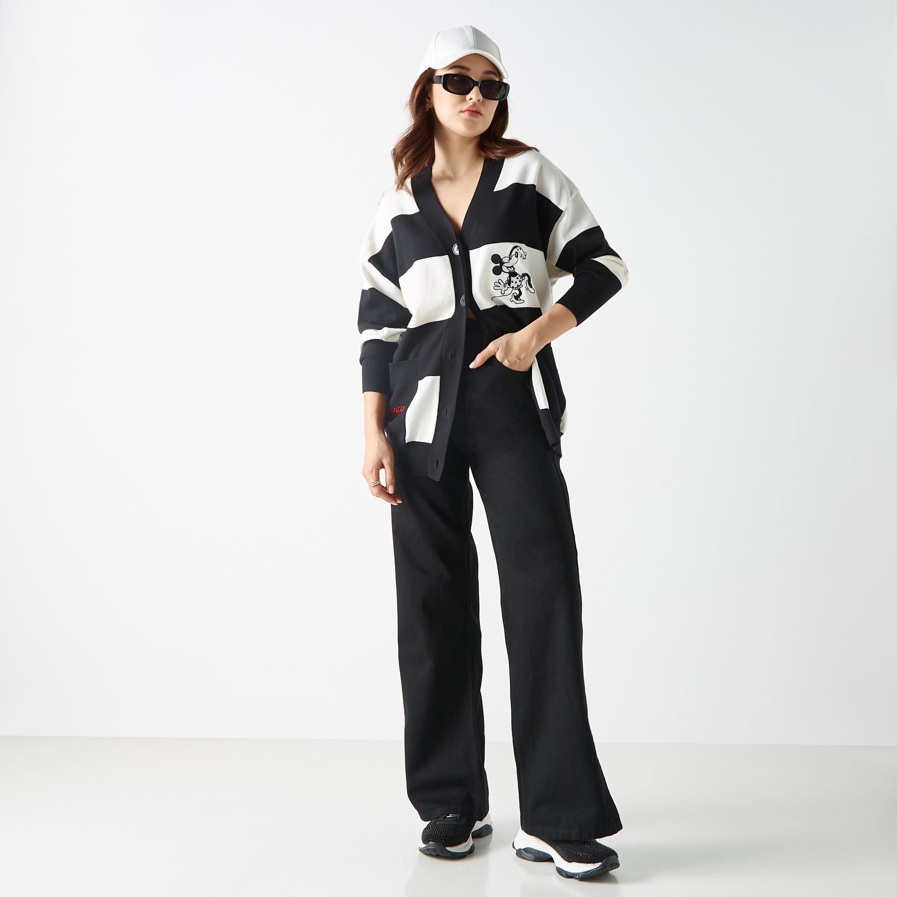 كارديجان بأكمام طويلة وتطريز ميني ماوس-women-winterwear-cardigansandjumpers-cardigans-image-2