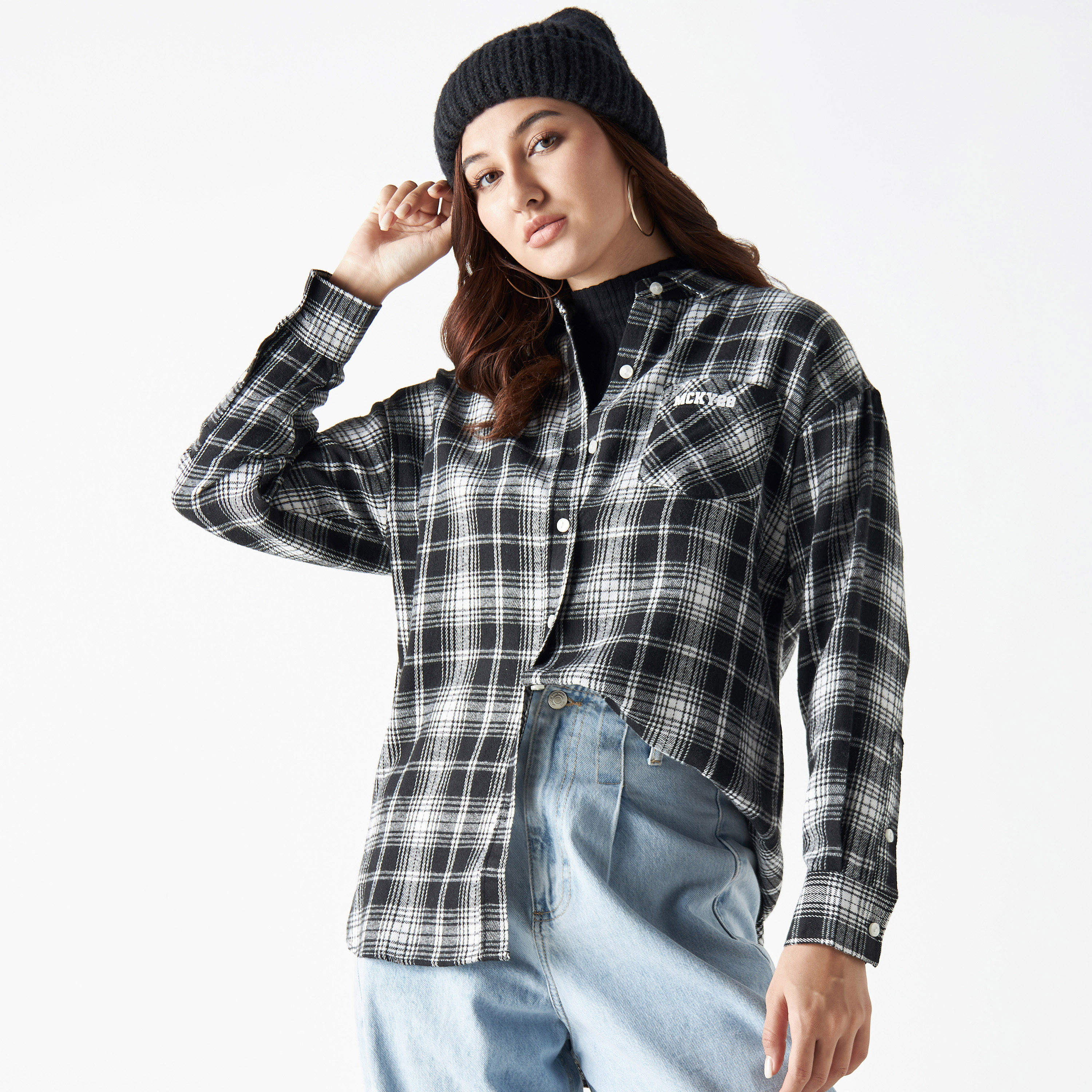 قميص بأكمام طويلة وجيوب وطبعات ميكي ماوس-women-clothing-shirtsandblouses-shirts-image-1