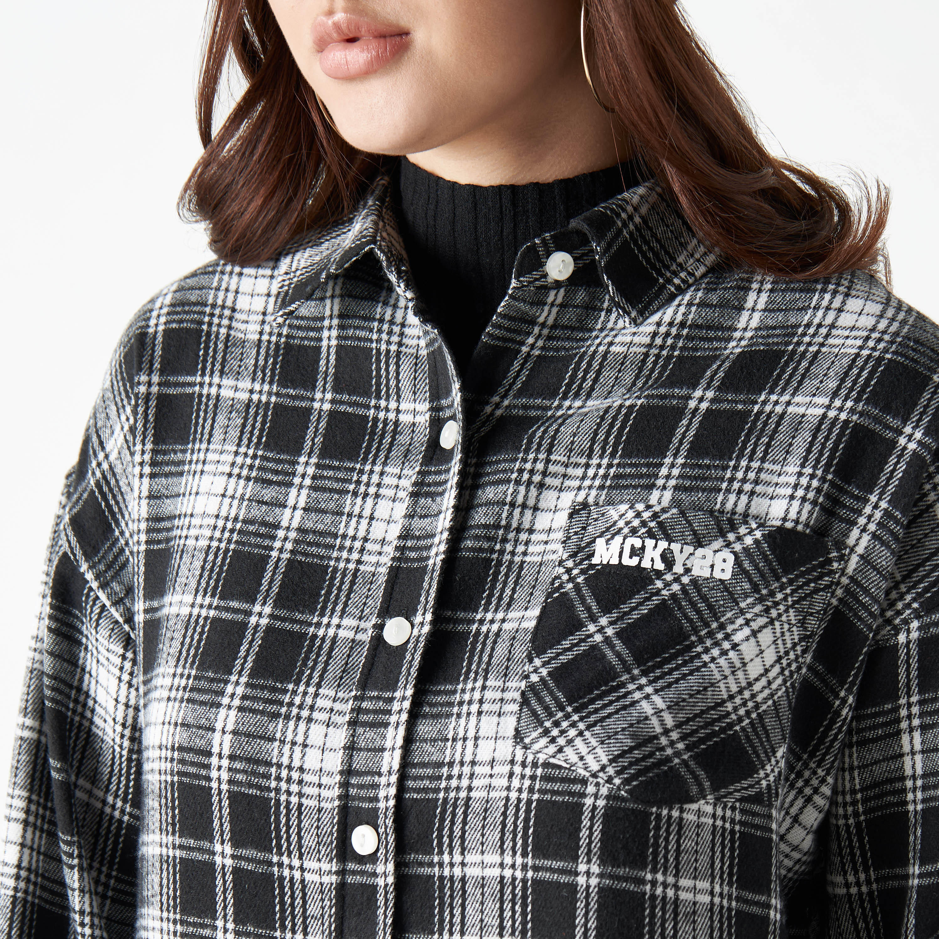 قميص بأكمام طويلة وجيوب وطبعات ميكي ماوس-women-clothing-shirtsandblouses-shirts-image-4