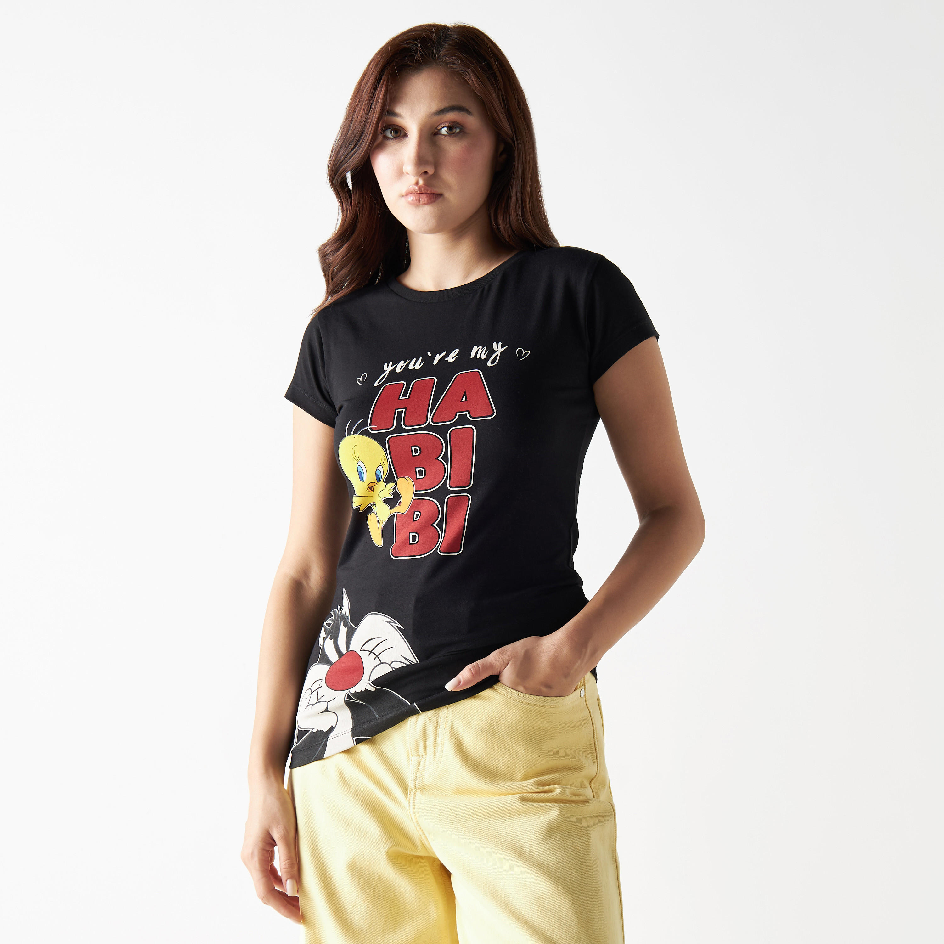تيشيرت بياقة ضيّقة وأكمام قصيرة وطبعات-women-clothing-tshirts-image-1