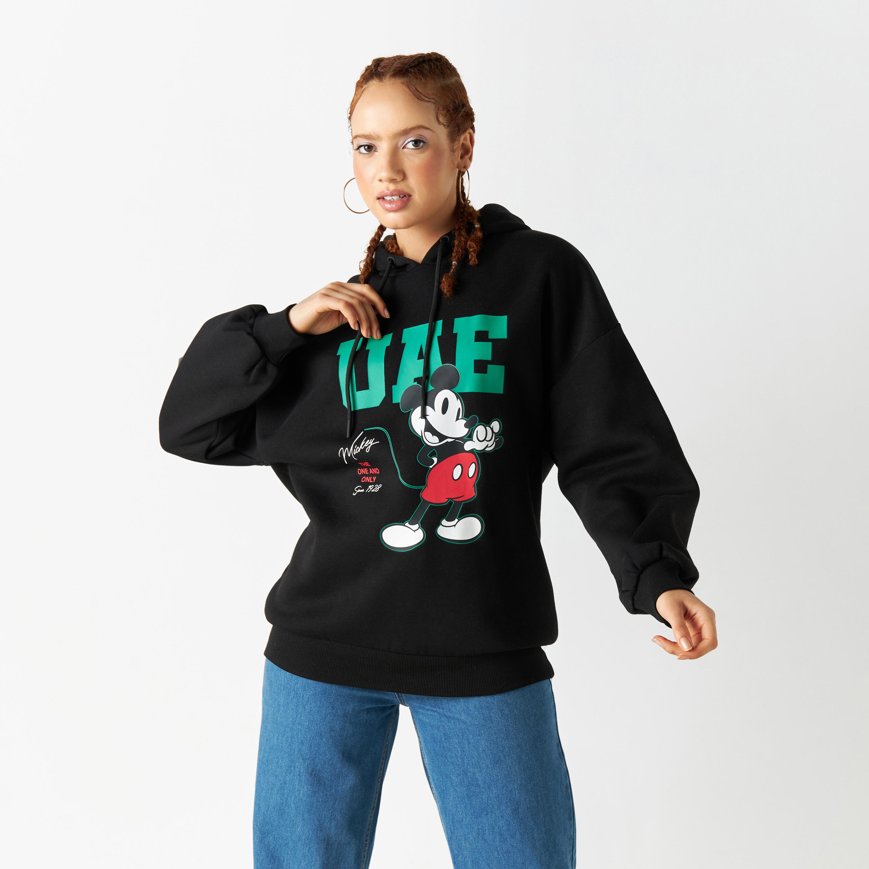 هودي بأكمام بأكتاف منسدلة وطبعات اليوم الوطني للإمارات وميني ماوس-women-winterwear-hoodiesandsweatshirts-hoodies-image-1