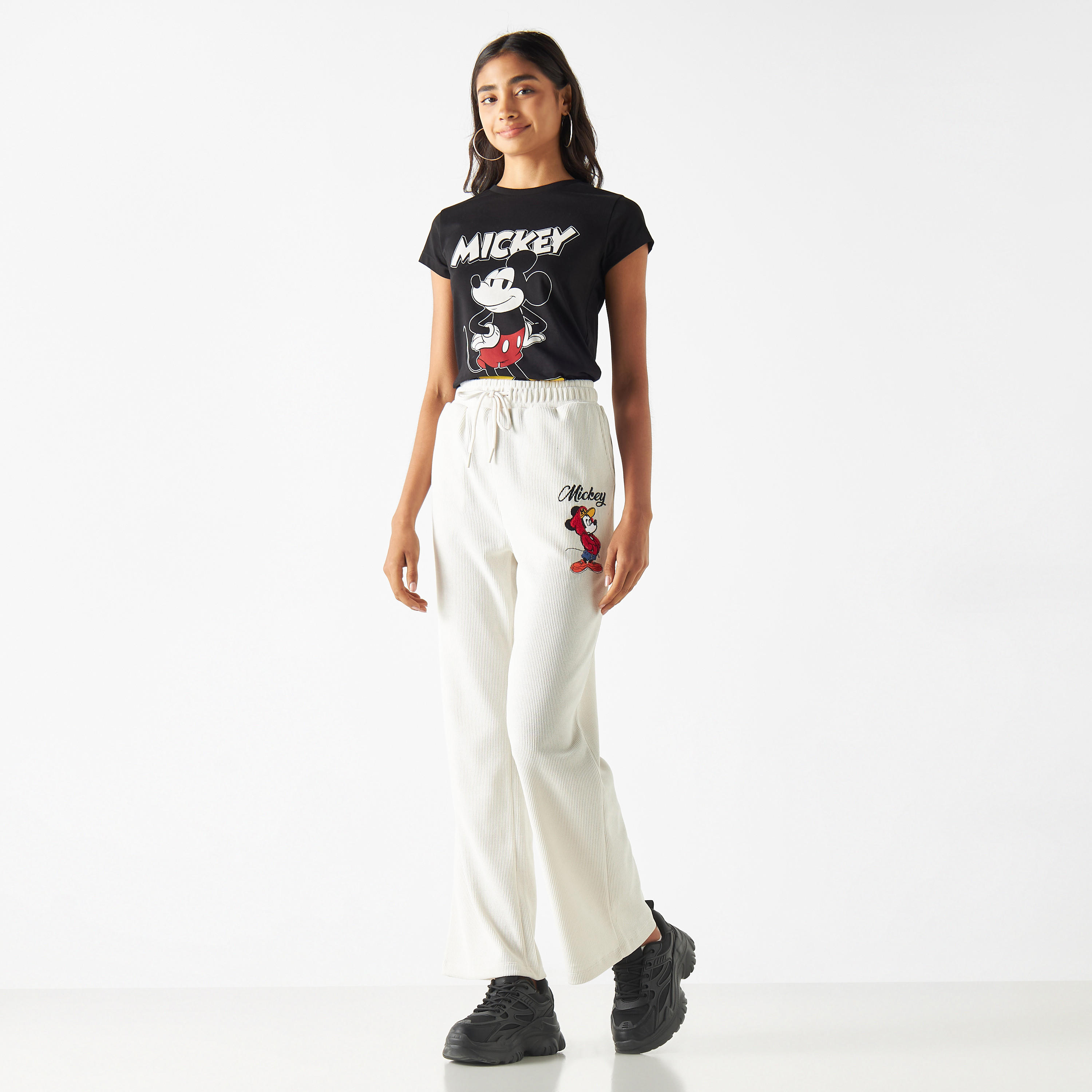 تيشيرت بأكمام قصيرة وطبعات ميكي ماوس-women-clothing-tshirts-image-3