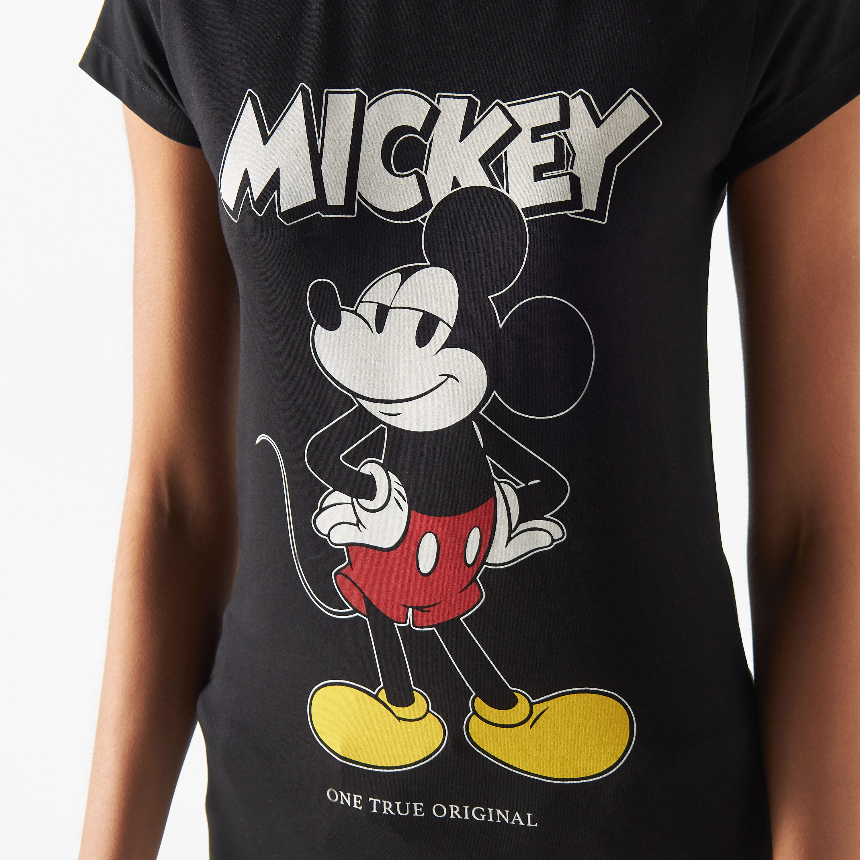 تيشيرت بأكمام قصيرة وطبعات ميكي ماوس-women-clothing-tshirts-image-1