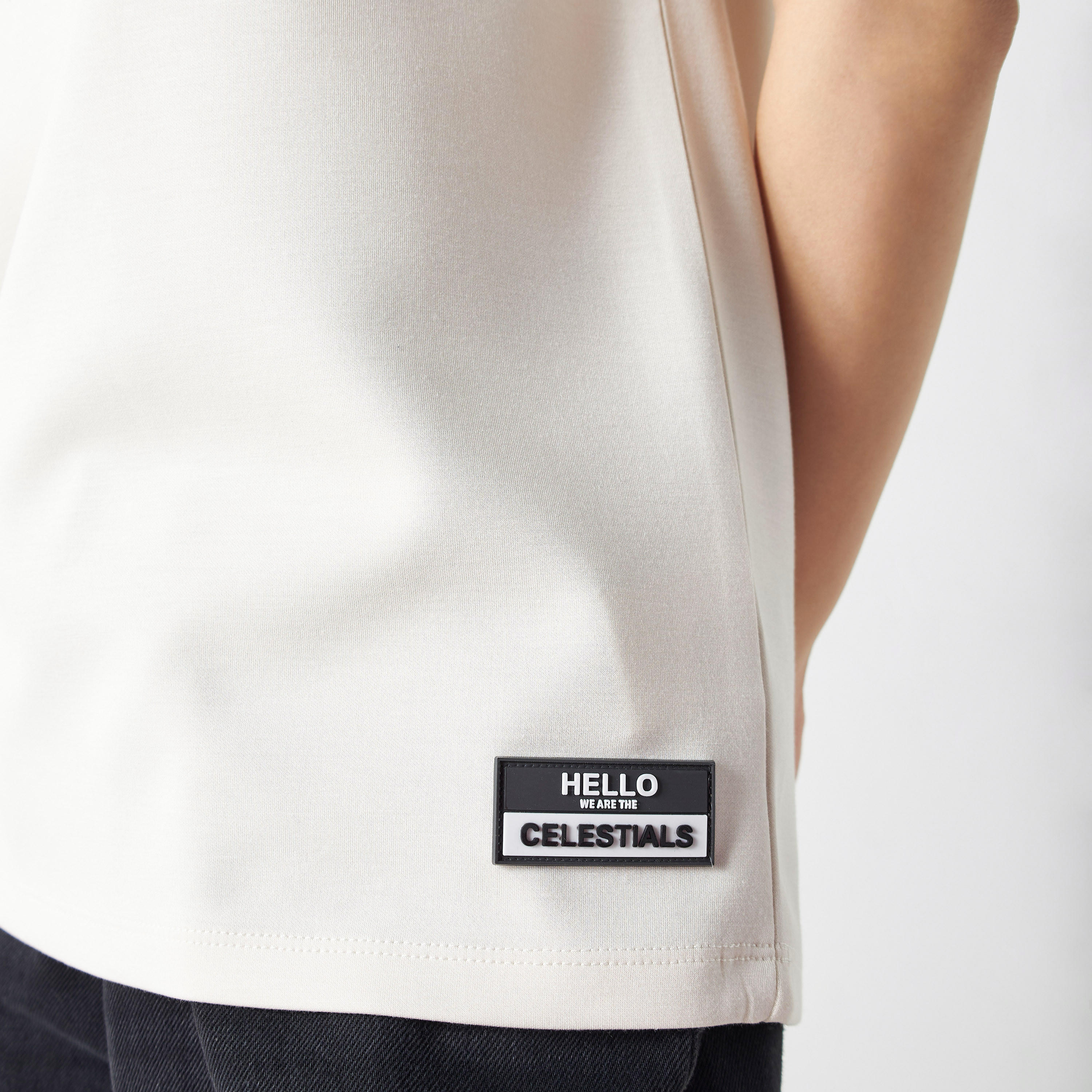 تيشيرت بياقة مستديرة وأكمام قصيرة وطبعات سماوية-women-clothing-tshirts-image-9