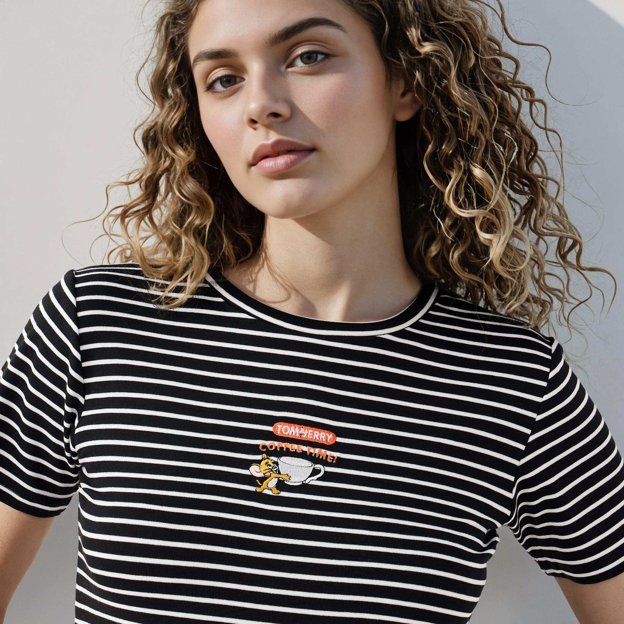 تيشيرت بتطريز-women-clothing-tshirts-image-2
