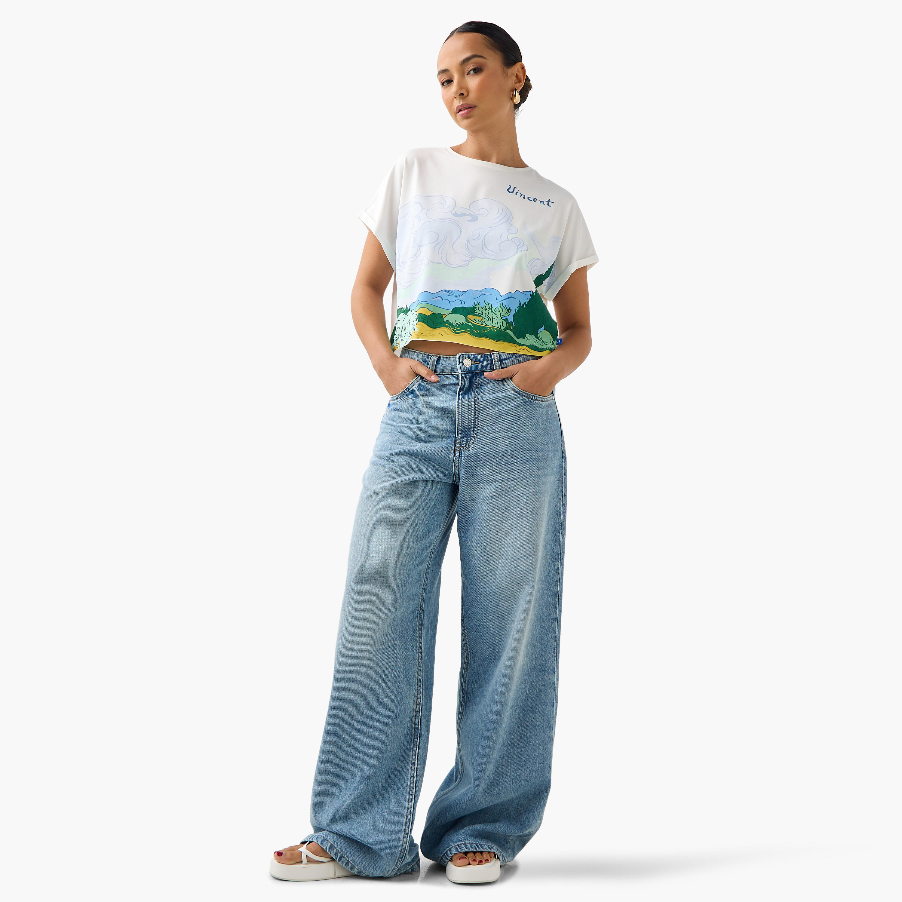 تيشيرت قصير بطبعات فينسنت وأكمام ممتدة-women-clothing-tshirts-image-4