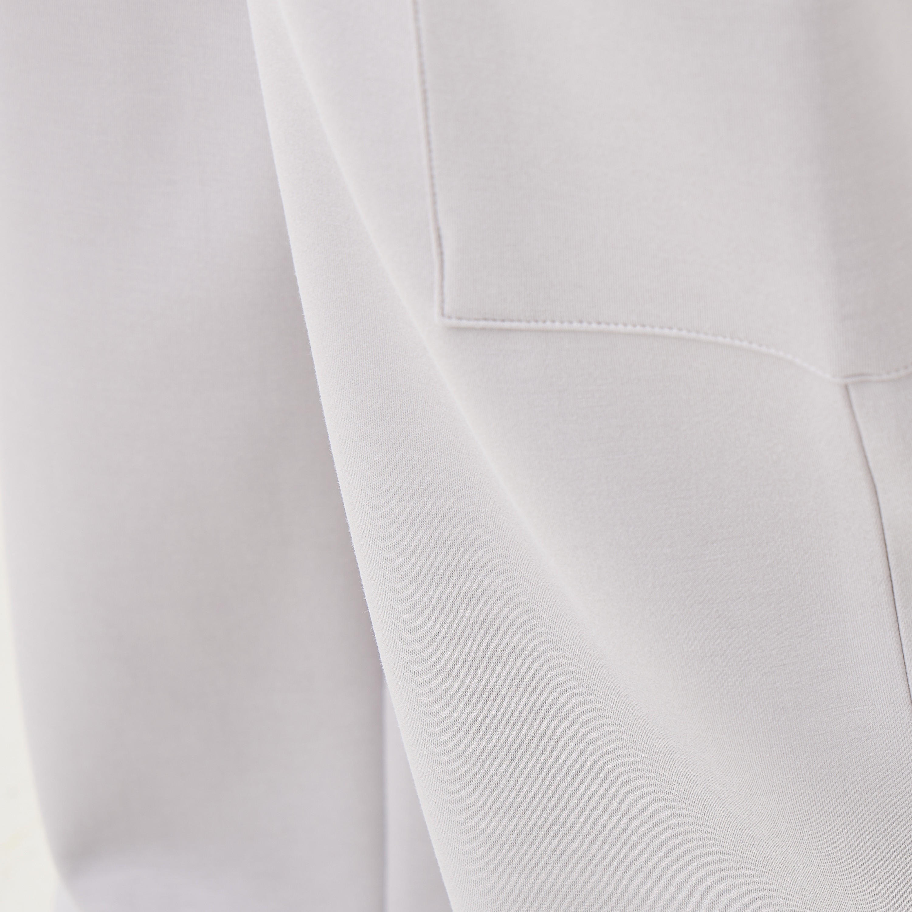 بنطلون رياضي كارجو بطبعات بيناتس-women-clothing-bottoms-joggers-image-1