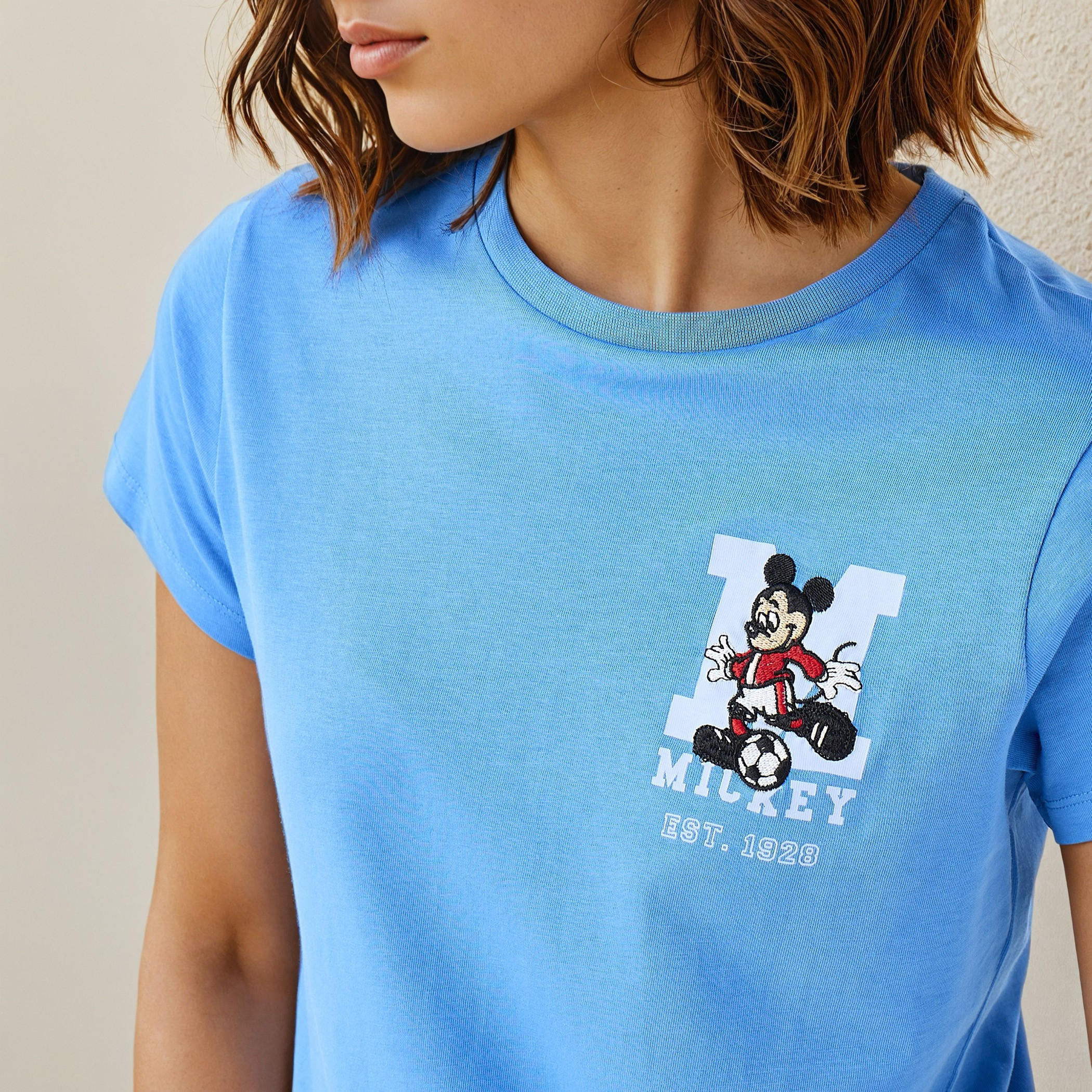 تيشيرت بتطريز ميكي ماوس-women-clothing-tshirts-image-2