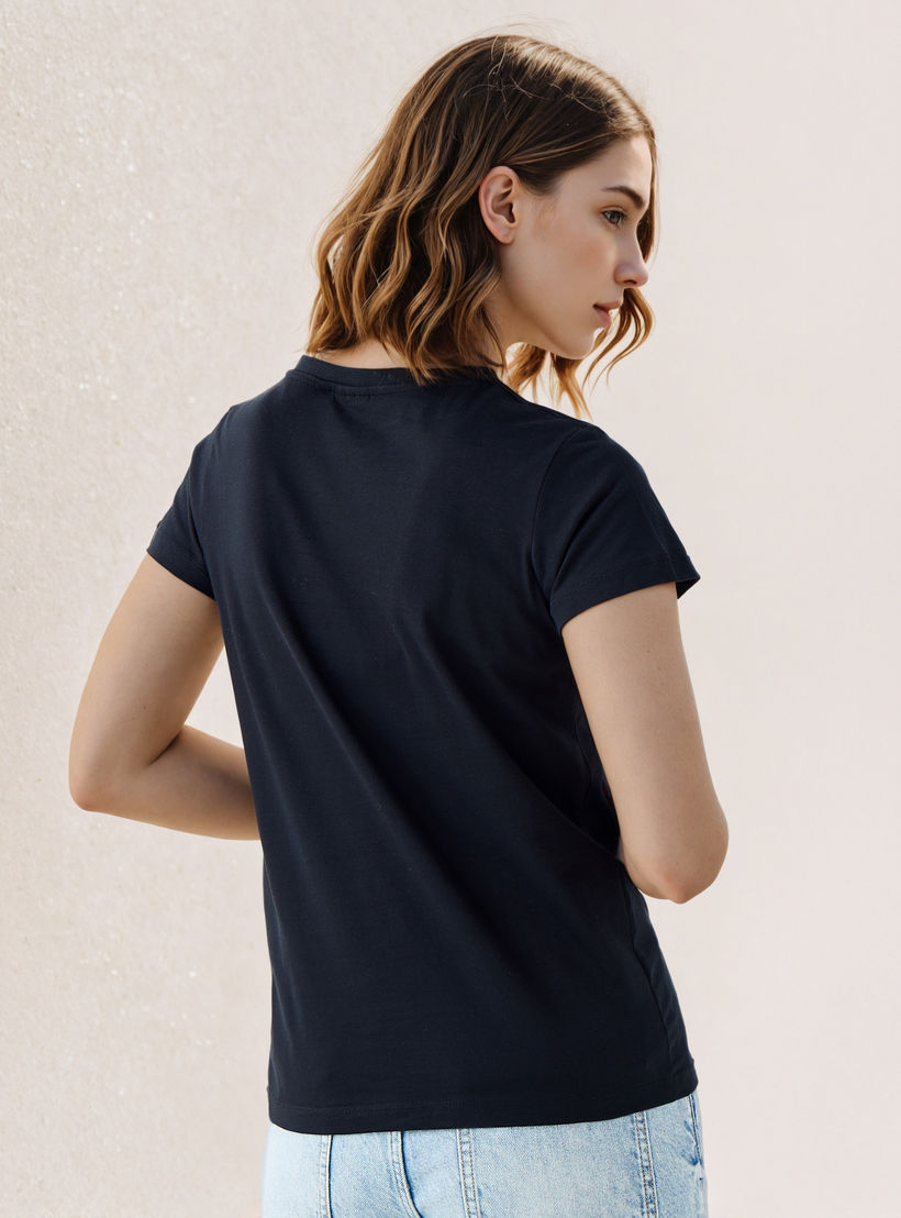 تيشيرت بتطريزات جارفيلد-women-clothing-tshirts-image-3