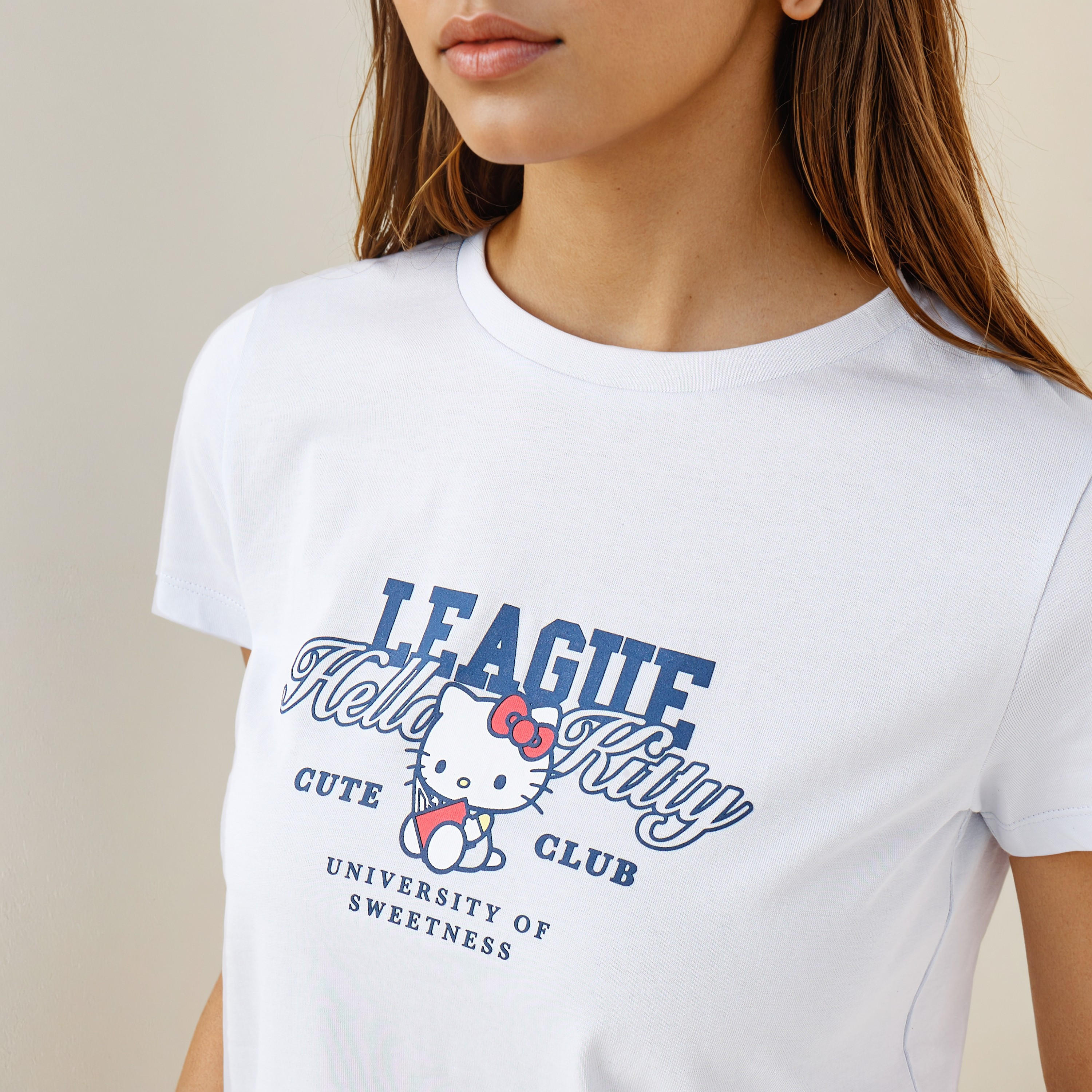 تيشيرت بياقة ضيقة وطبعات هالو كيتي-women-clothing-tshirts-image-2