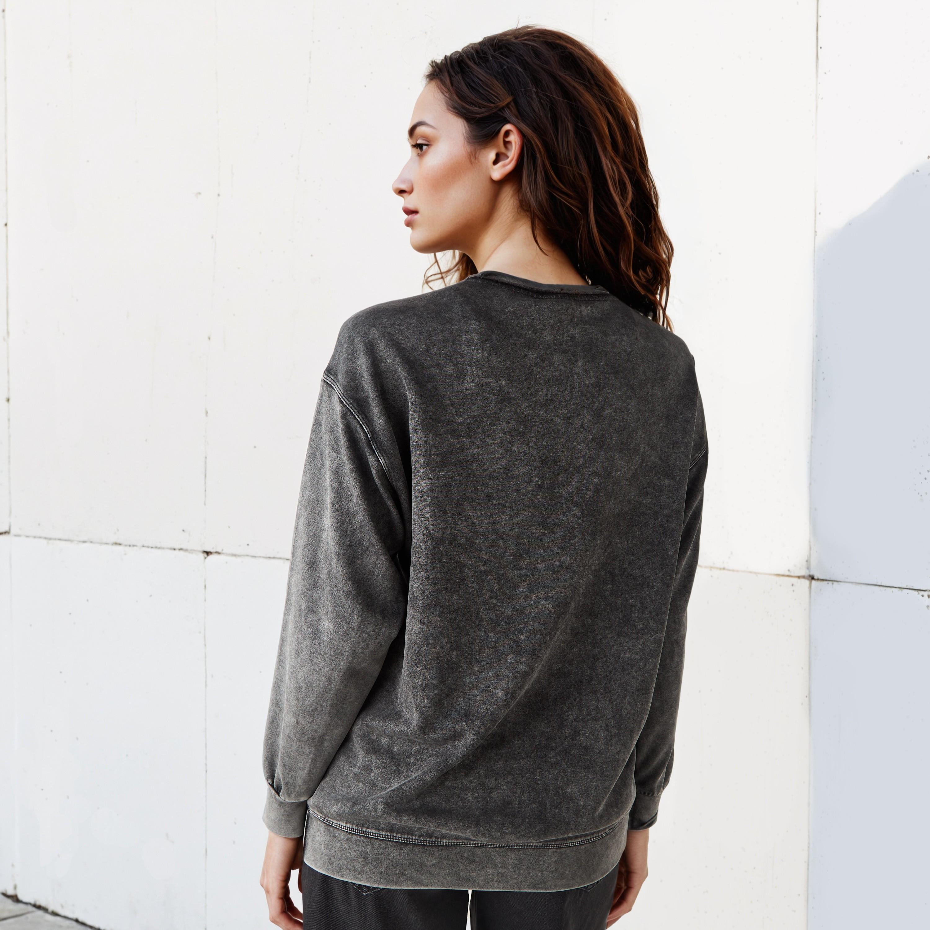 Brooklin Bridge Print Sweatshirt-women-winterwear-hoodiesandsweatshirts-sweatshirts-image-3